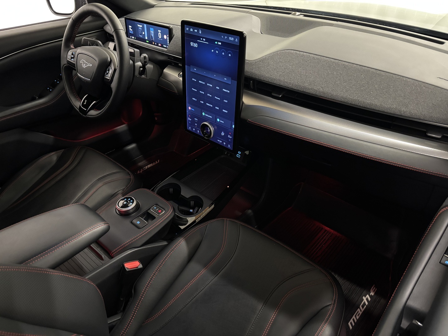 FORD Mustang Mach-E 2022