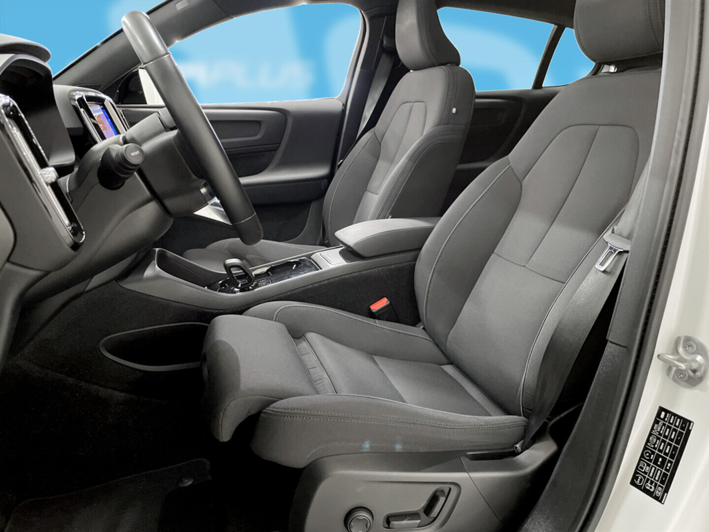 VOLVO C40 2023