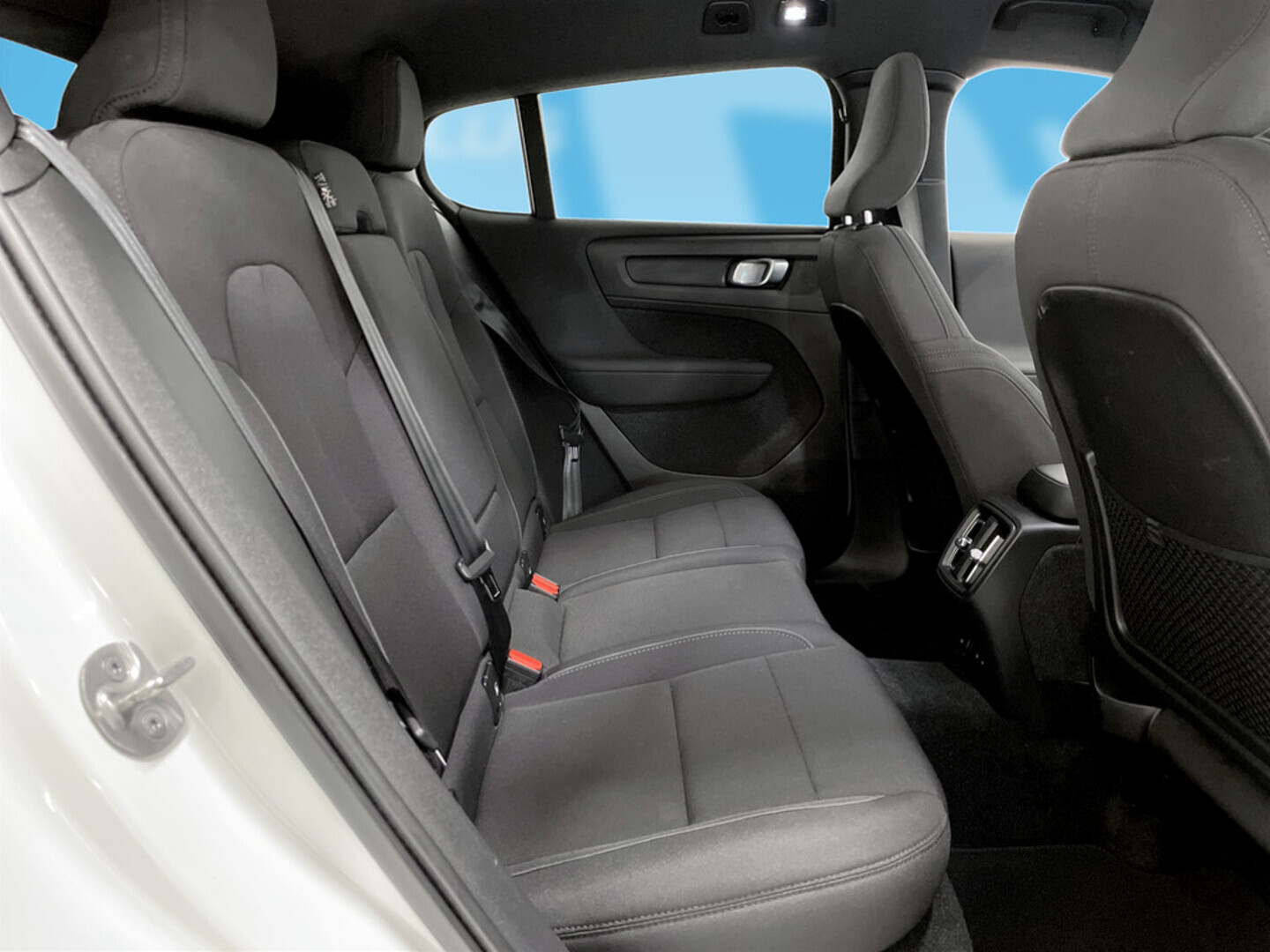 VOLVO C40 2023