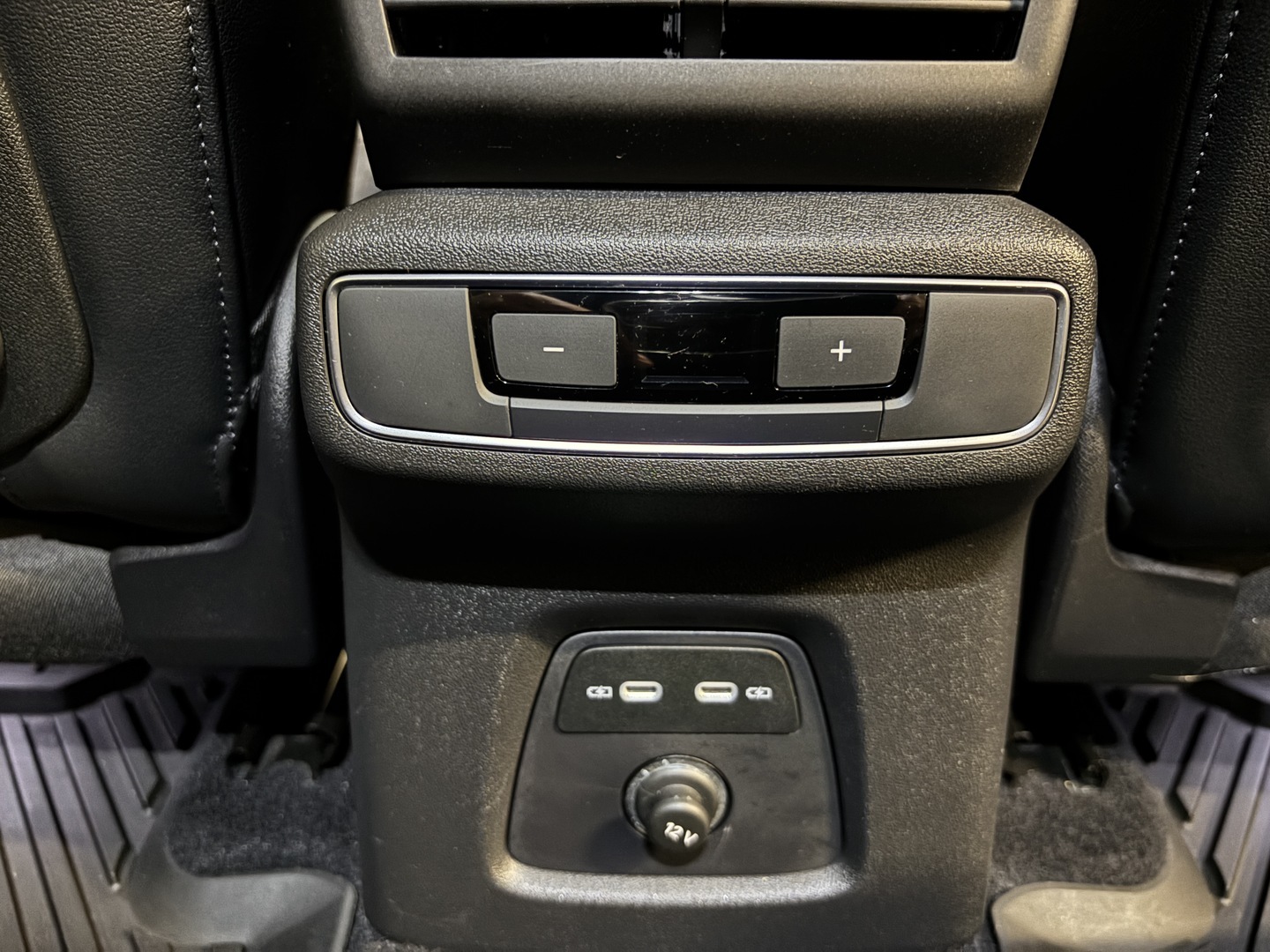 AUDI Q4 e-tron 2022