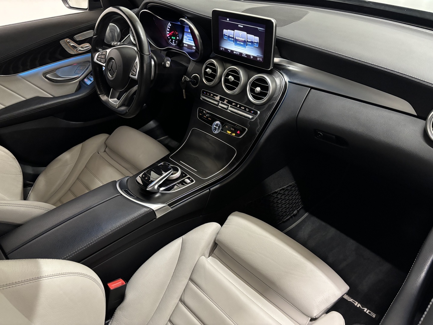 MERCEDES-BENZ C 43 AMG 2016