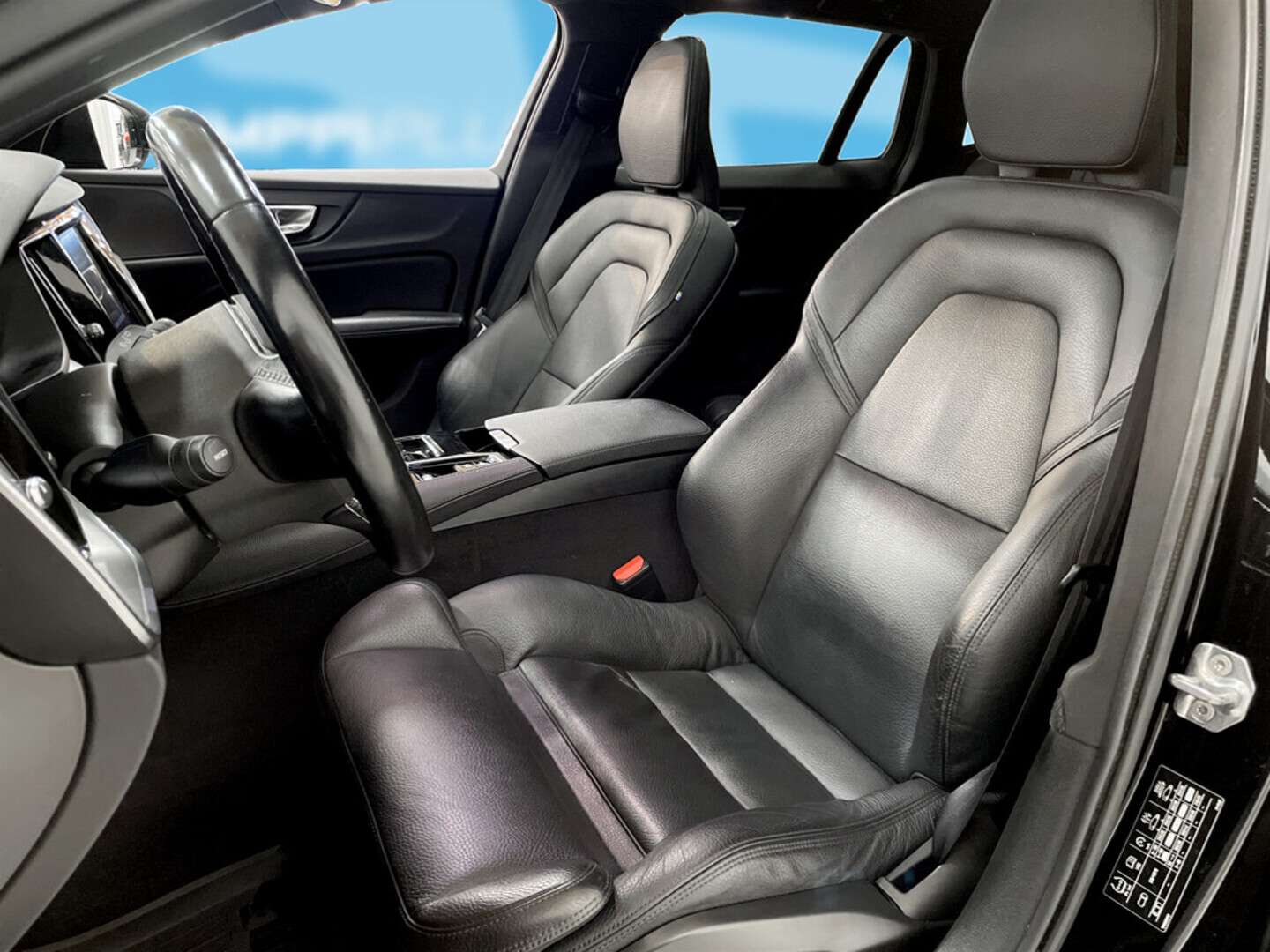 VOLVO V60 2019