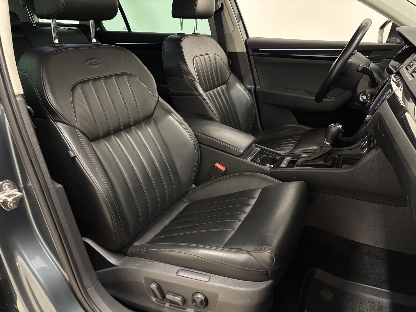 SKODA Superb 2016
