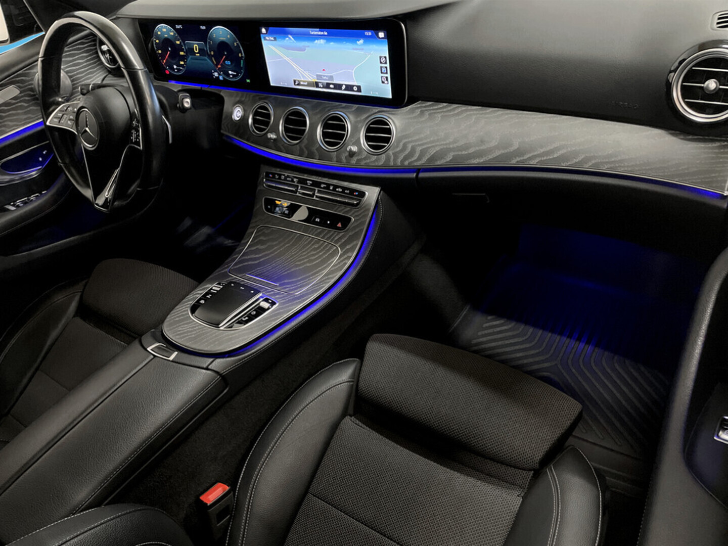 MERCEDES-BENZ E 2021