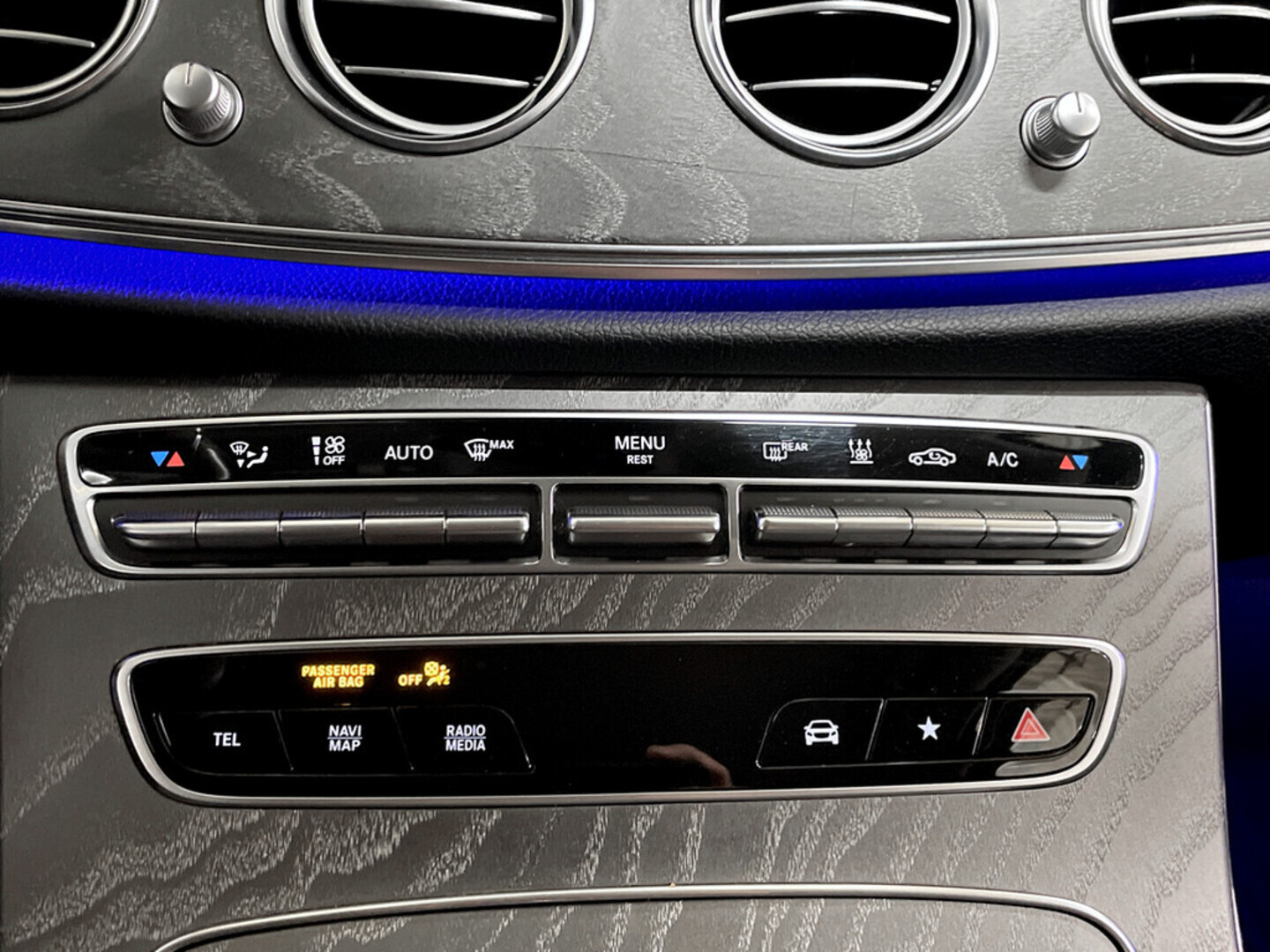 MERCEDES-BENZ E 2021