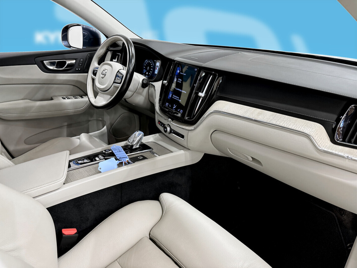 VOLVO XC60 2021