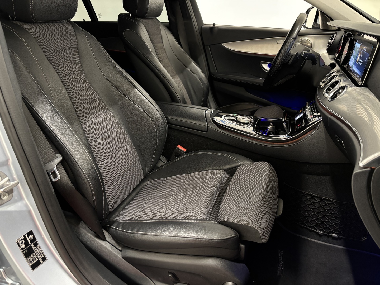 MERCEDES-BENZ E 2017