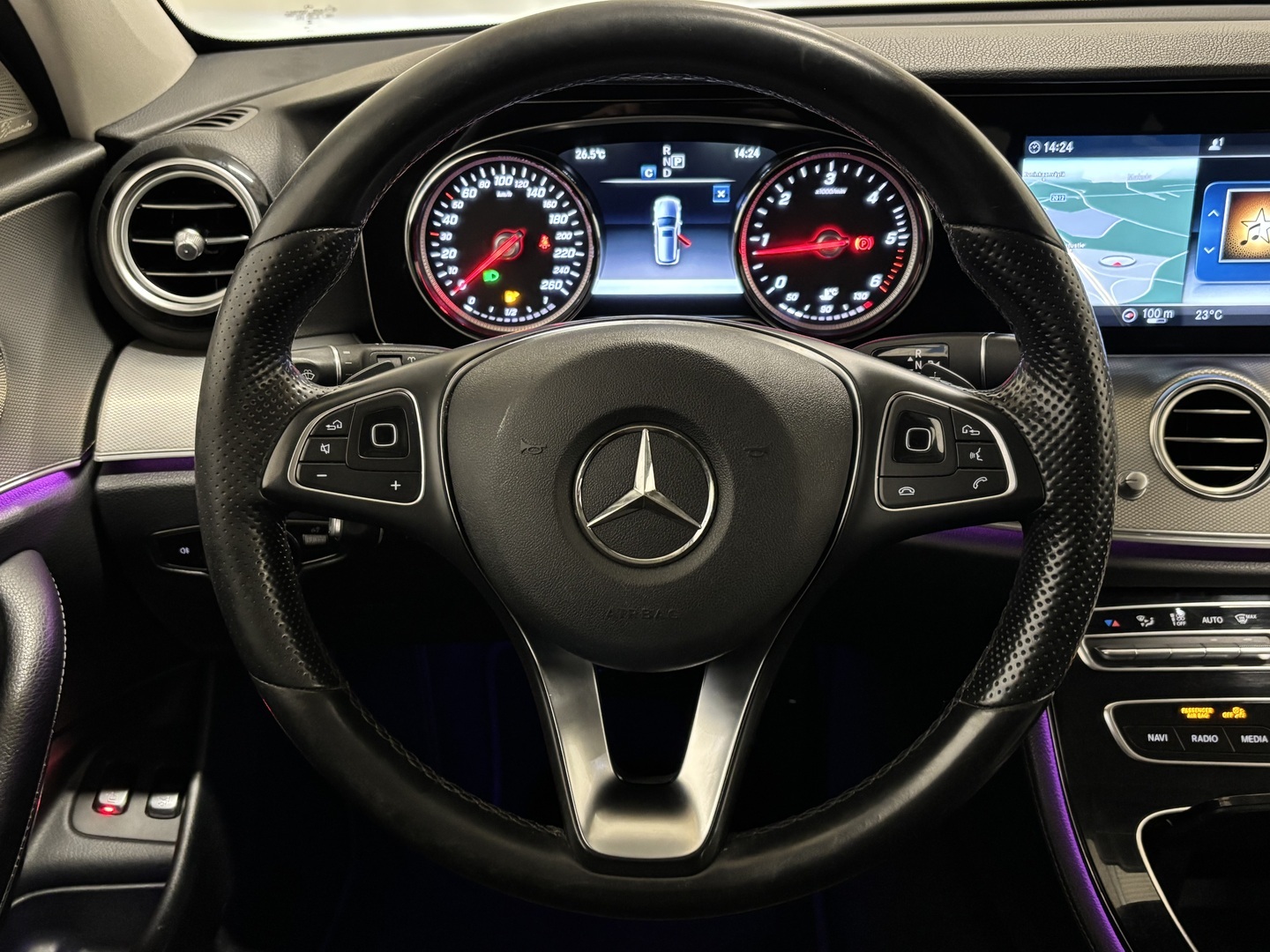 MERCEDES-BENZ E 2017