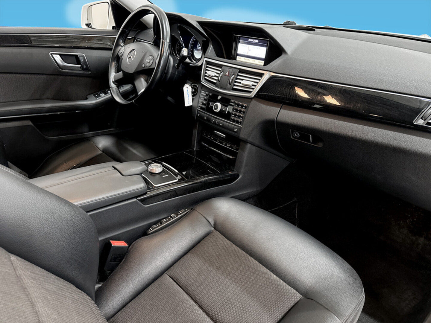 MERCEDES-BENZ E 2013