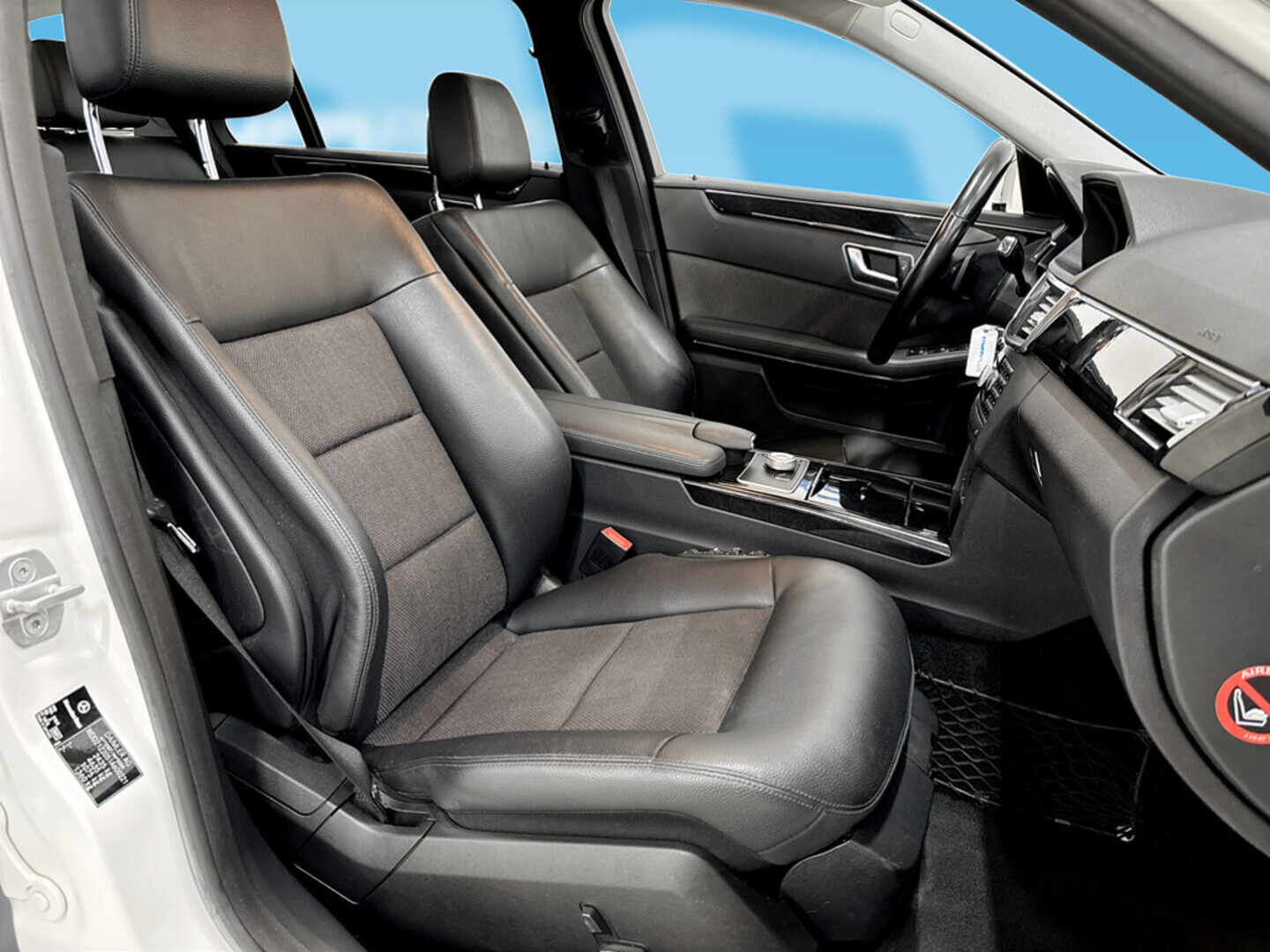 MERCEDES-BENZ E 2013
