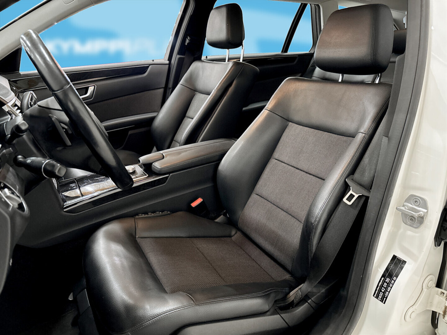 MERCEDES-BENZ E 2013