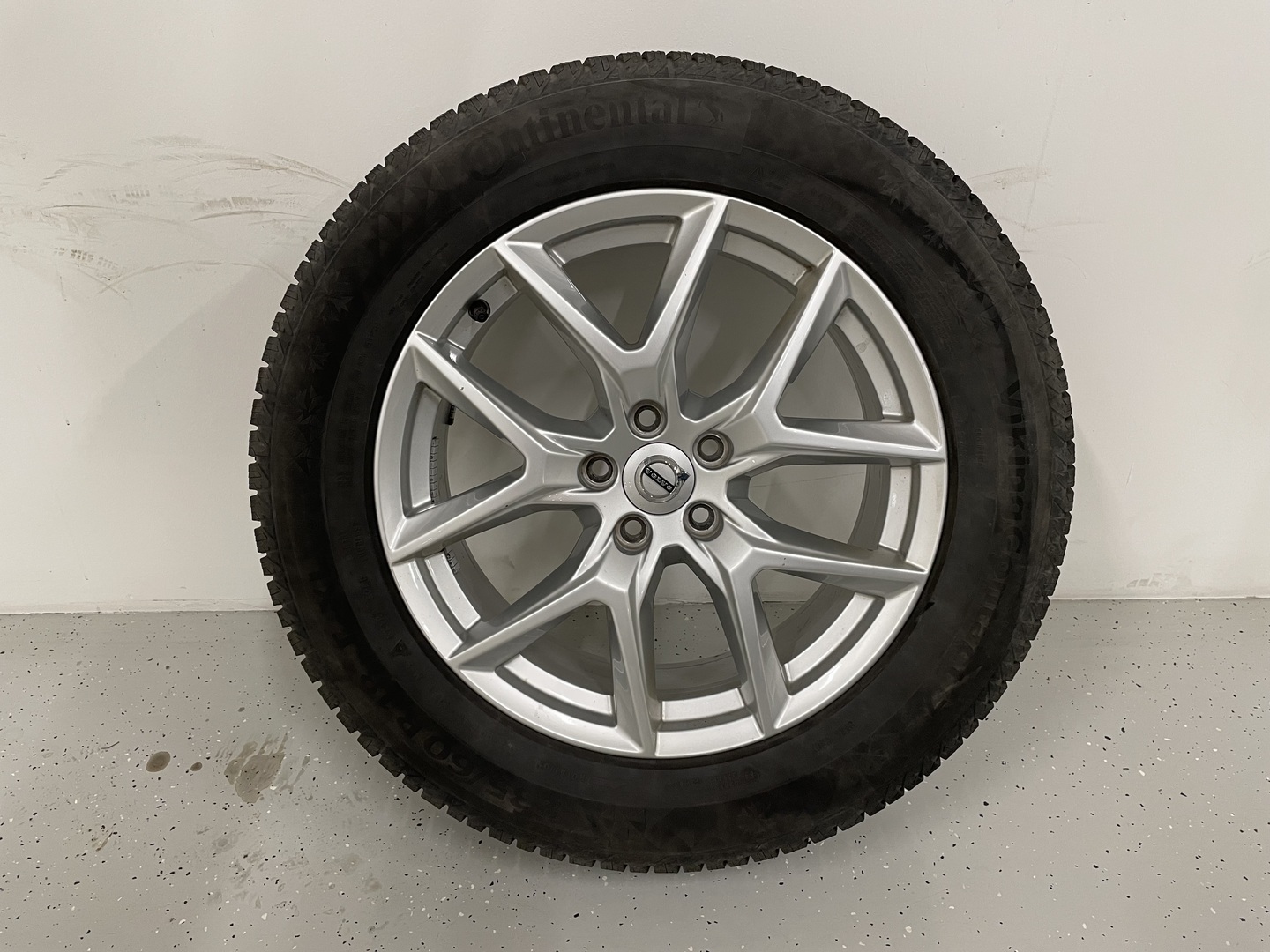VOLVO XC60 2021