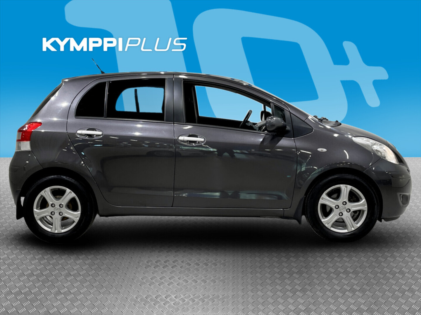 TOYOTA Yaris 2011