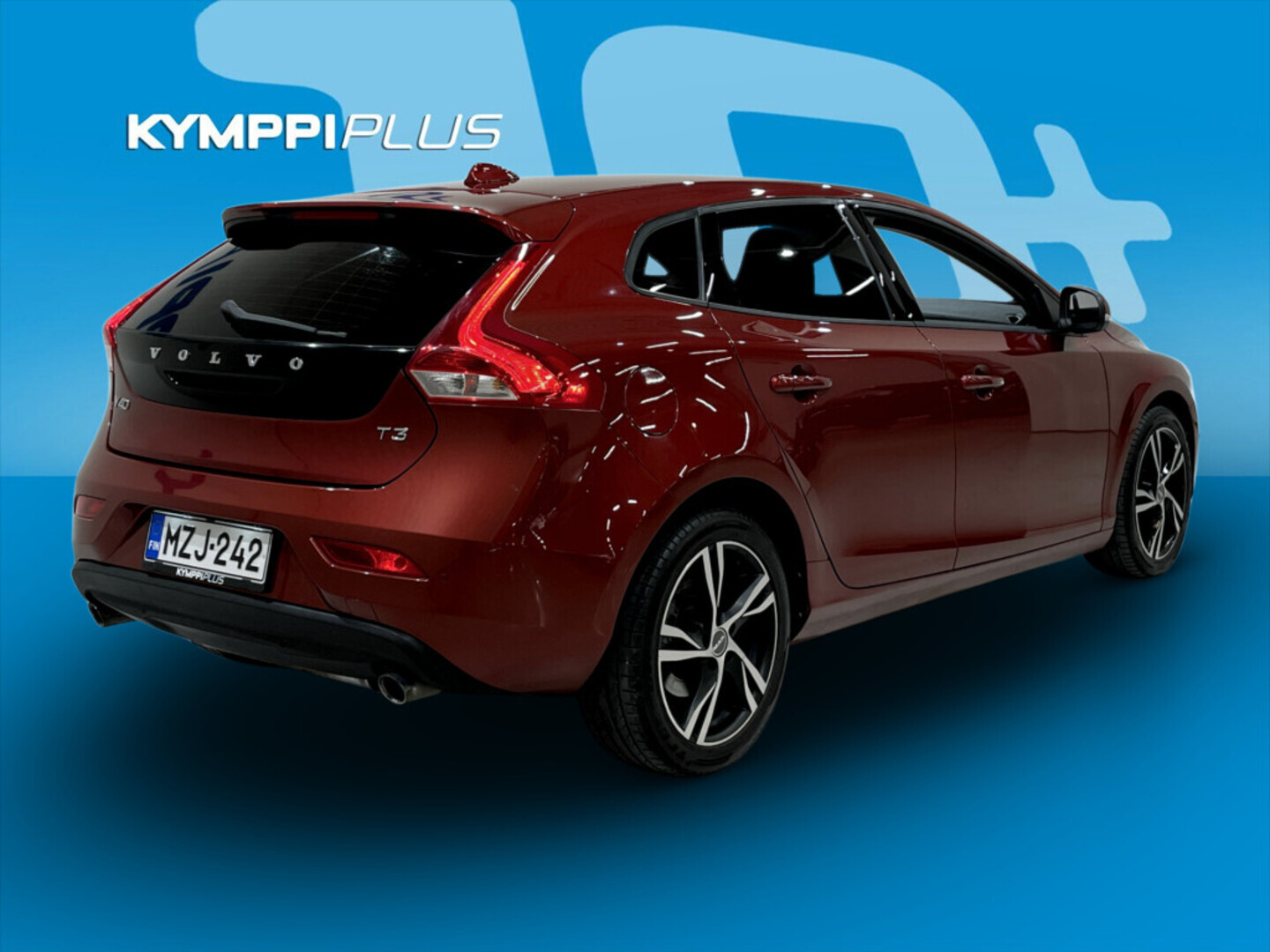 VOLVO V40 2018