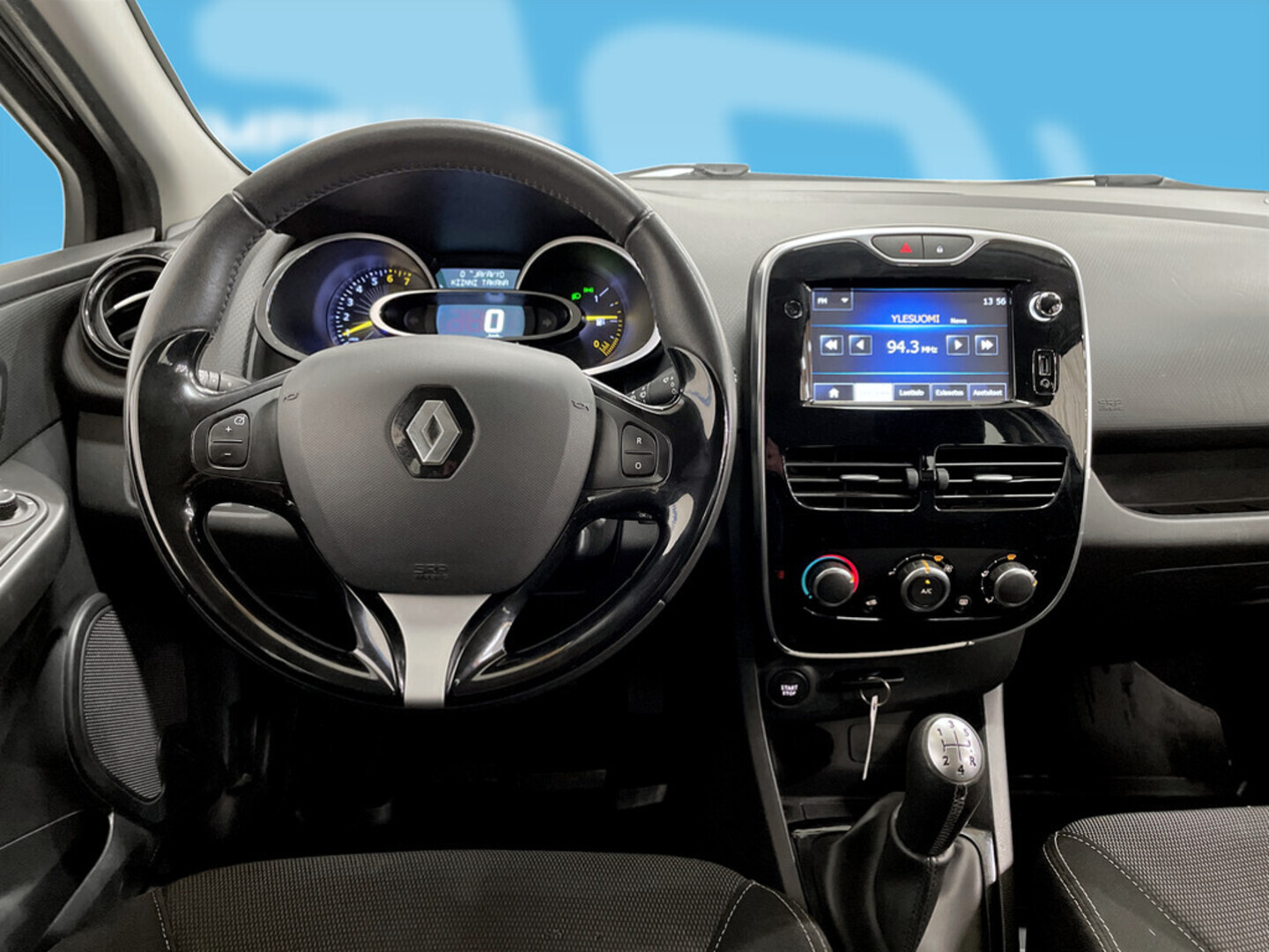 RENAULT Clio 2015