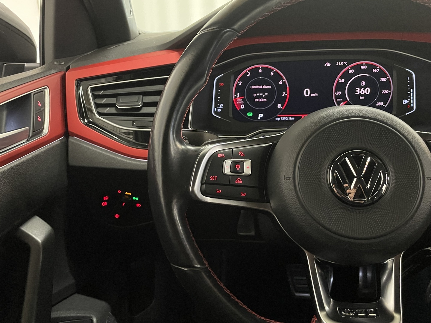 VOLKSWAGEN Polo 2018