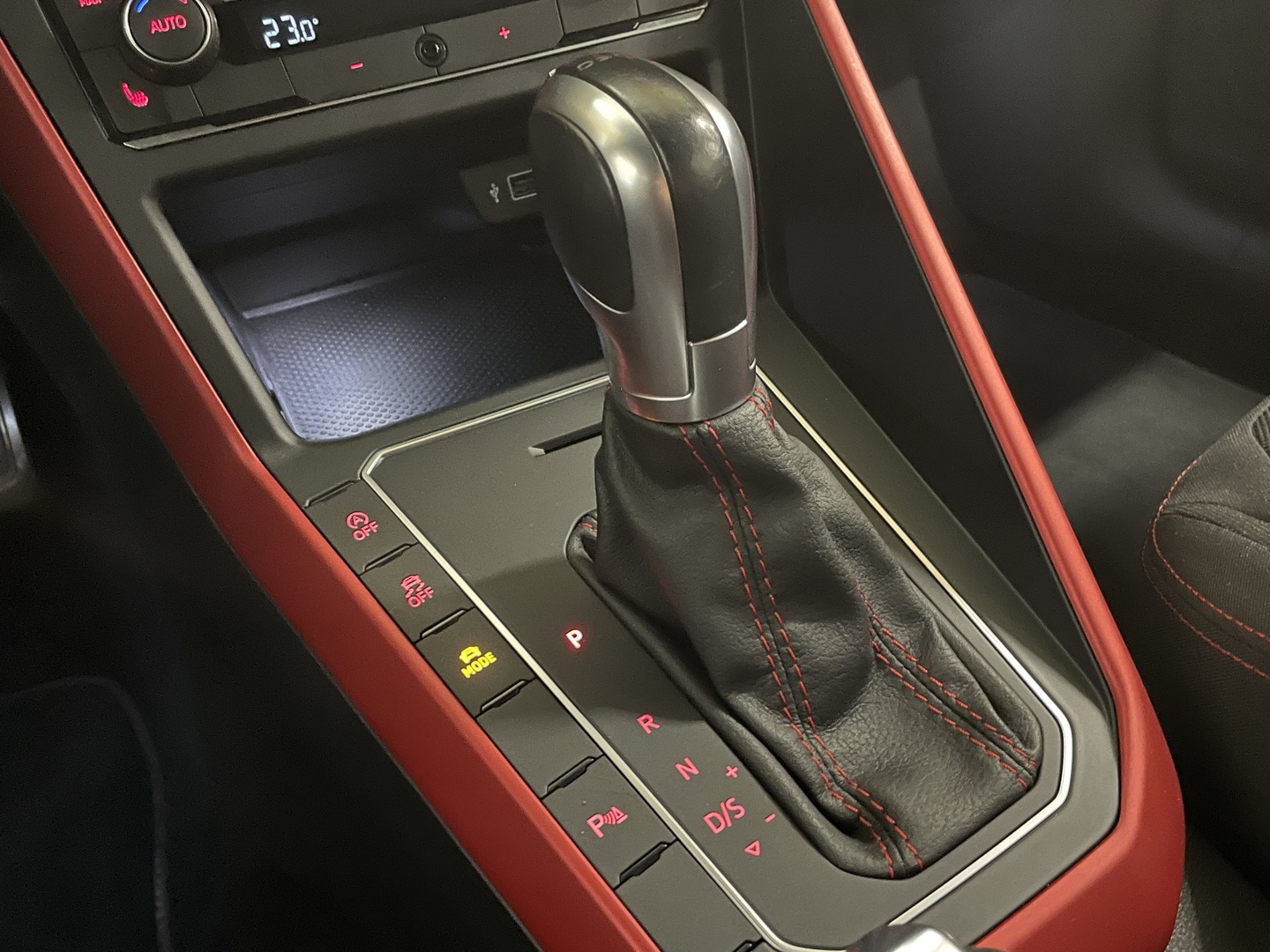 VOLKSWAGEN Polo 2018