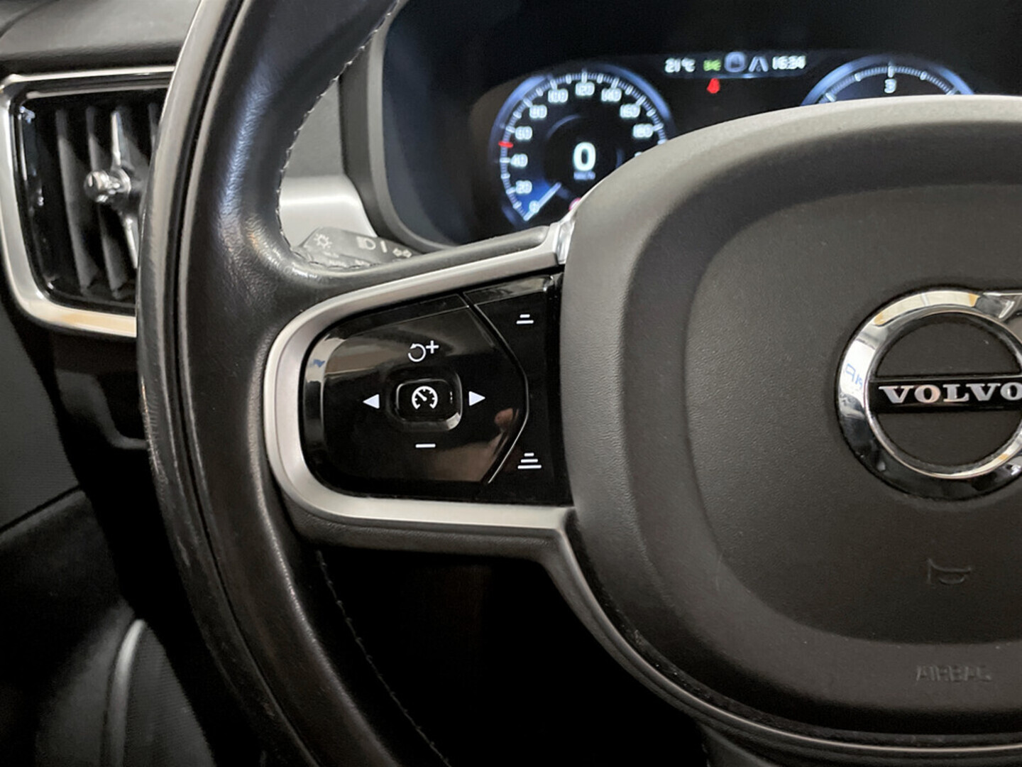 VOLVO V90 2018
