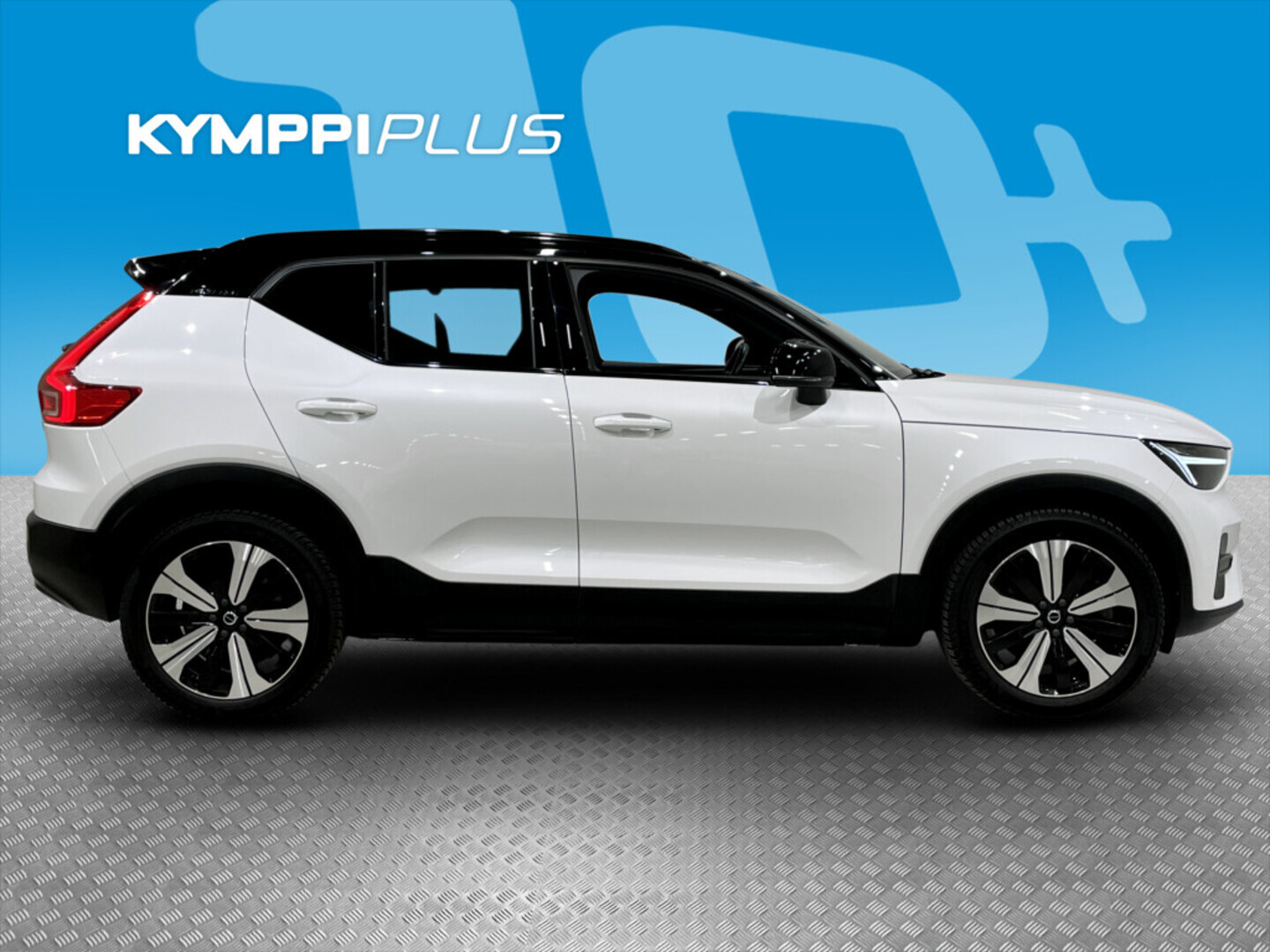 VOLVO XC40 2023