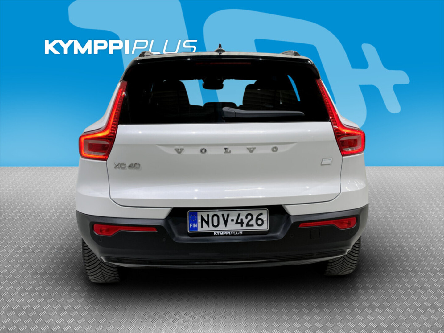 VOLVO XC40 2023
