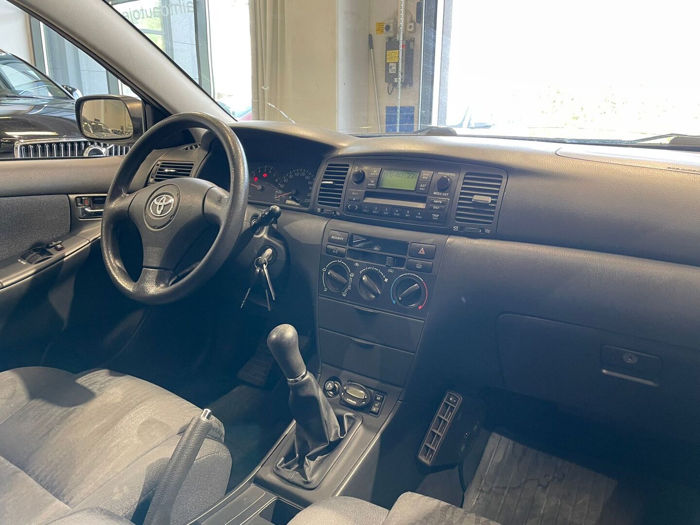 TOYOTA Corolla 2004