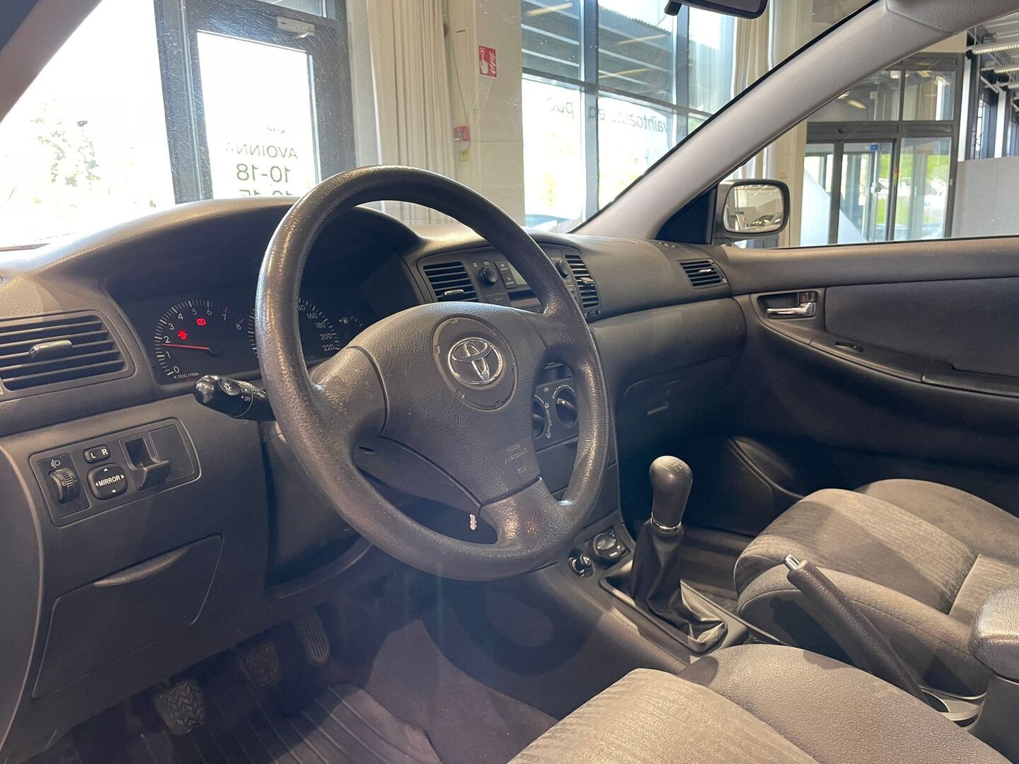 TOYOTA Corolla 2004