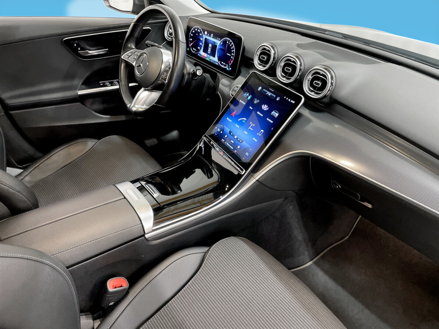 MERCEDES-BENZ C 2022