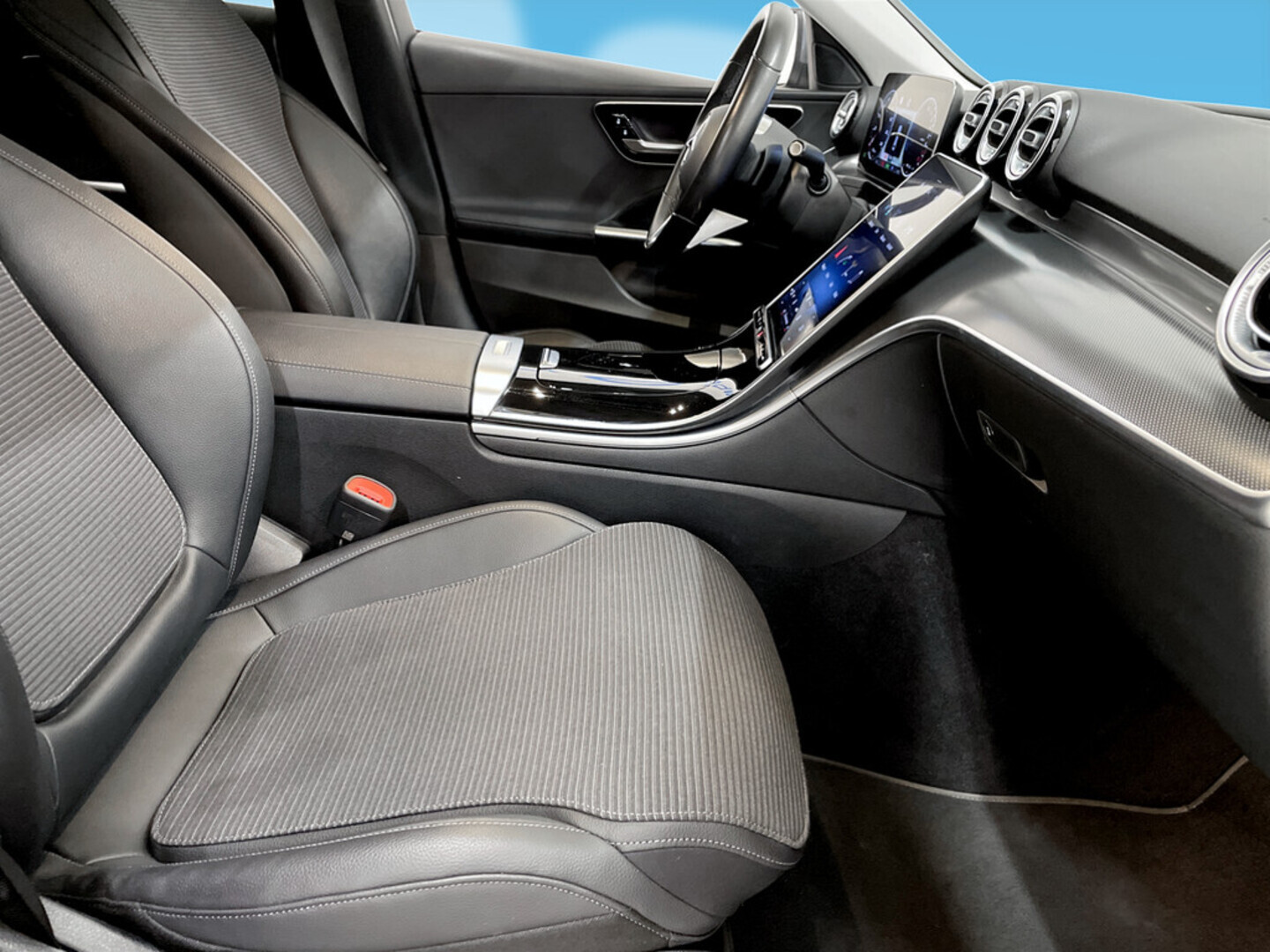 MERCEDES-BENZ C 2022