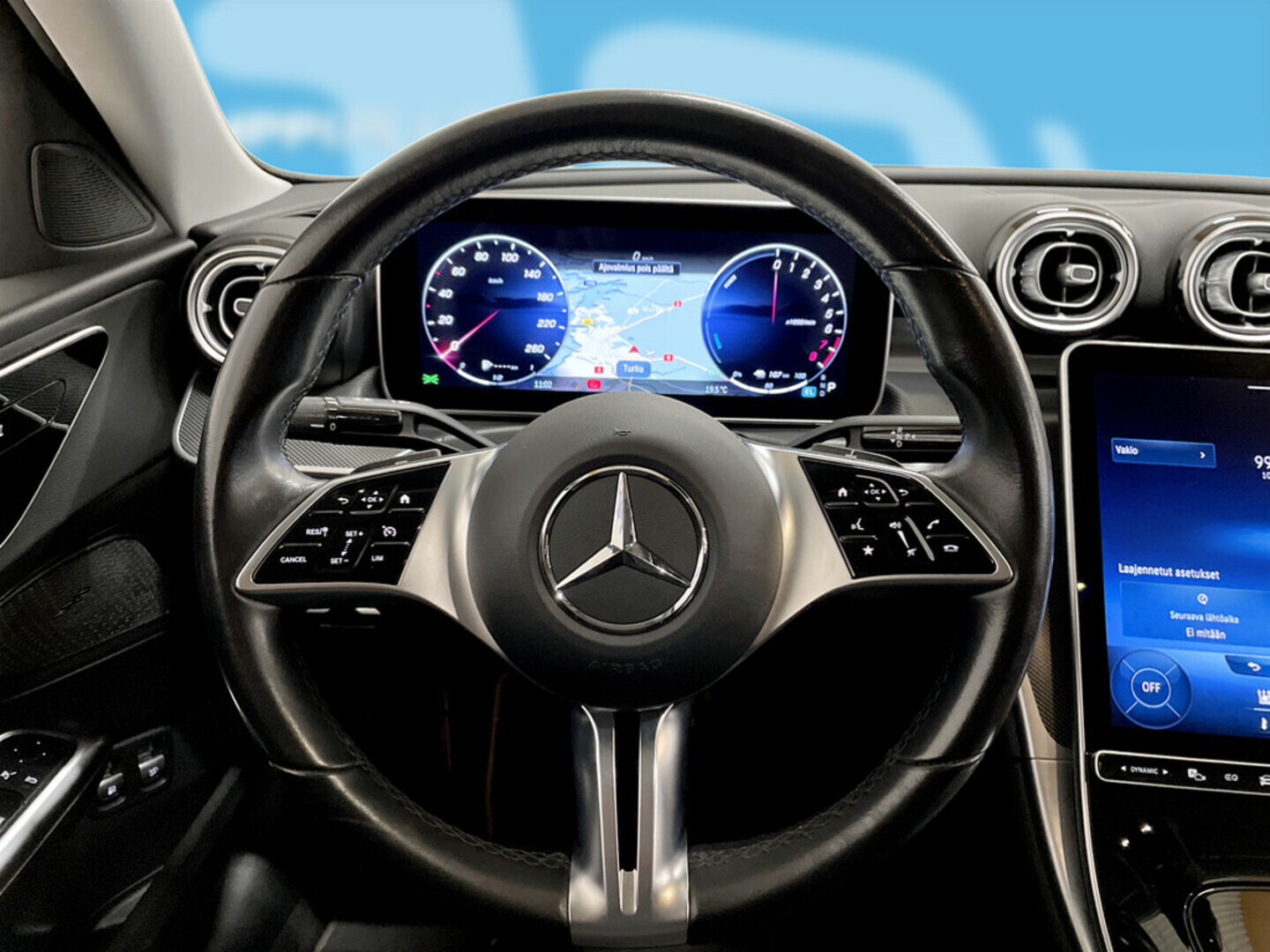 MERCEDES-BENZ C 2022