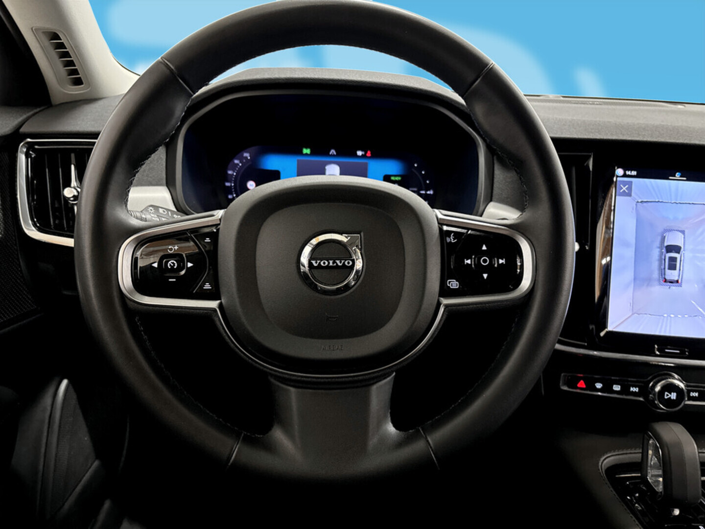 VOLVO V90 2024