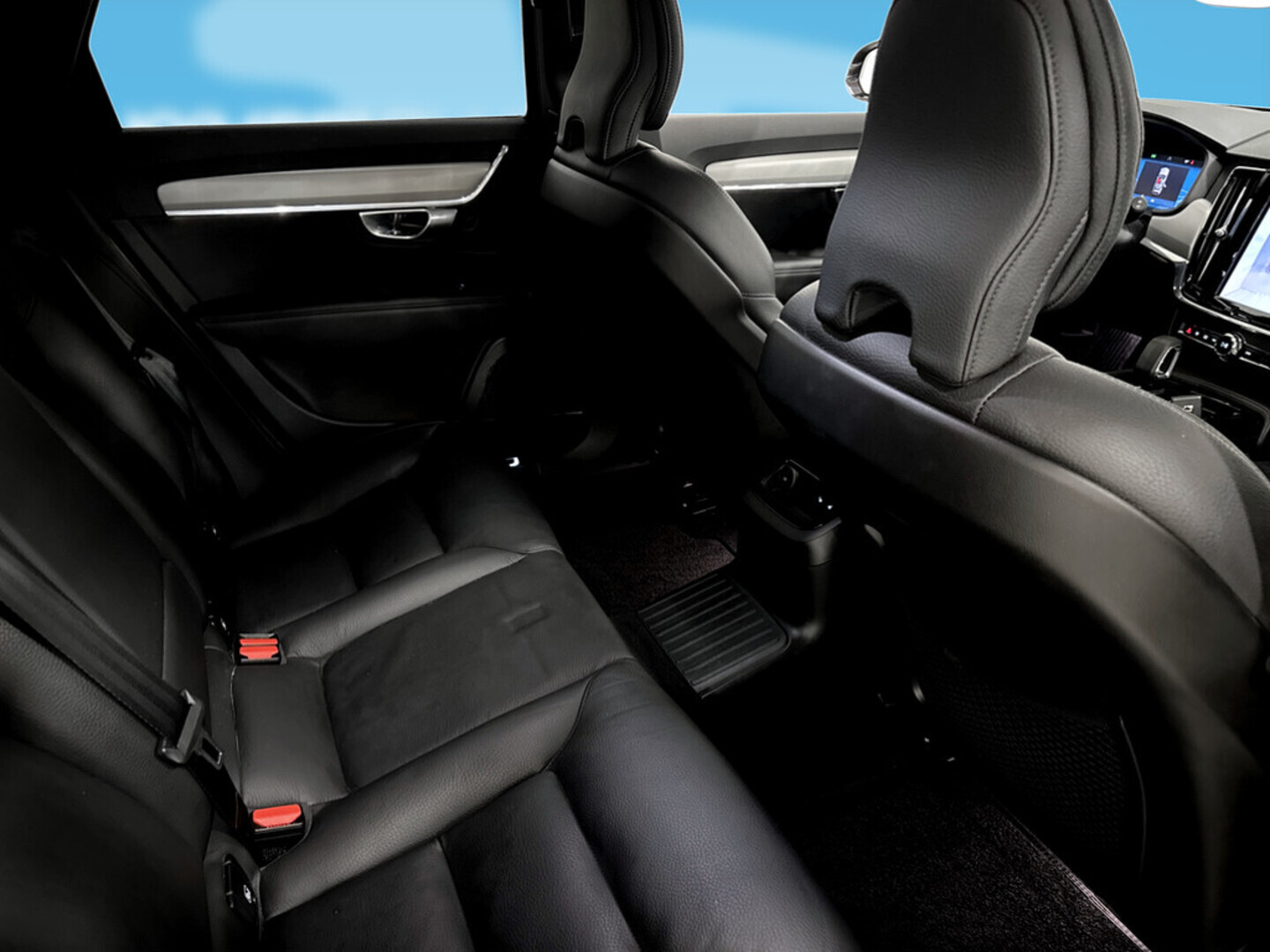 VOLVO V90 2024