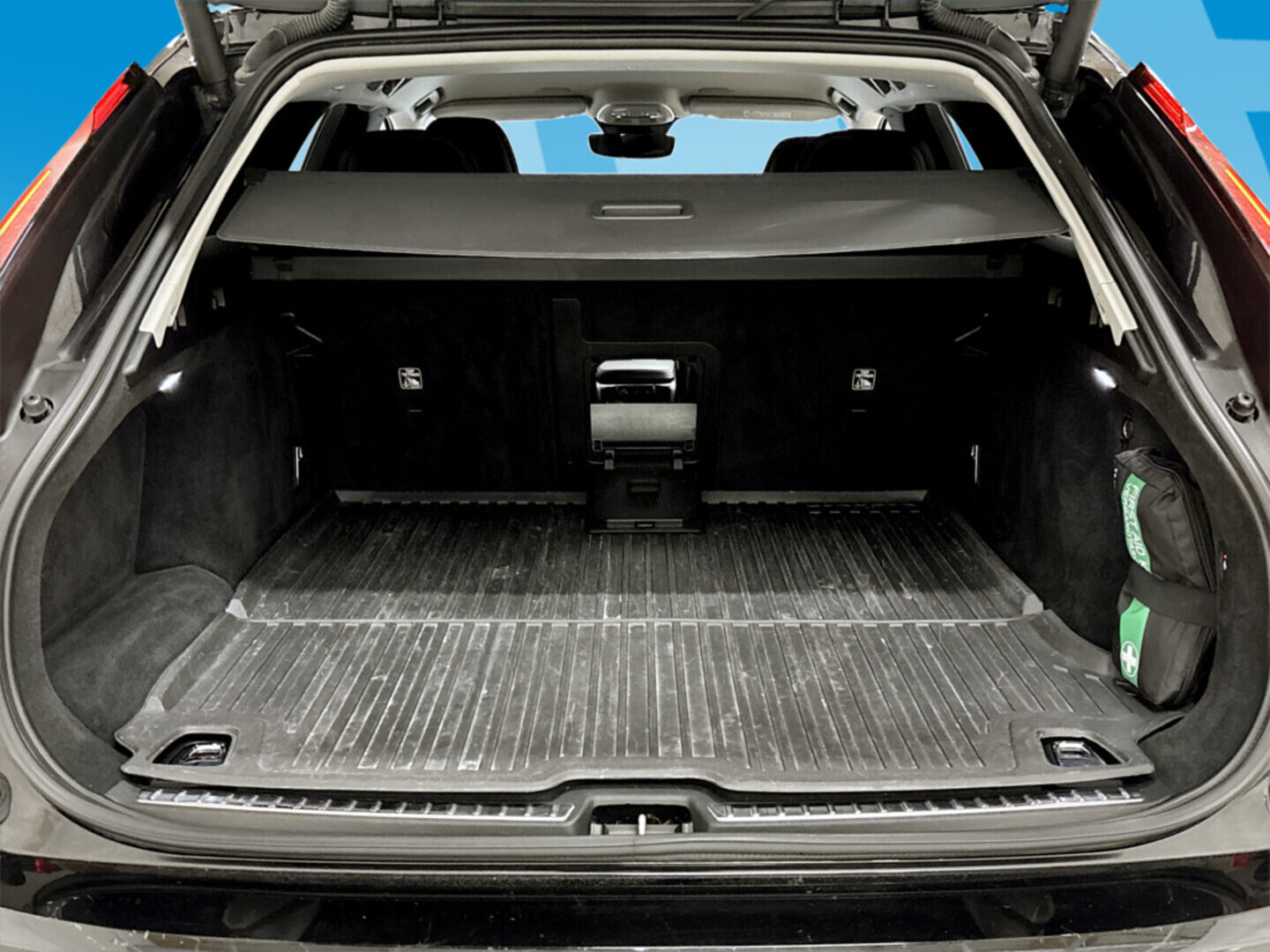 VOLVO V90 2024