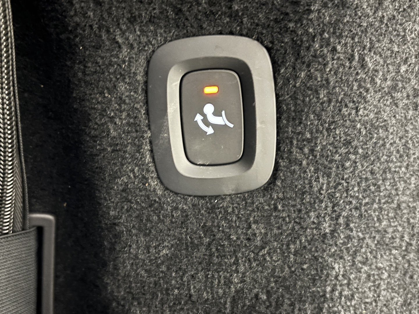 VOLVO V90 2024