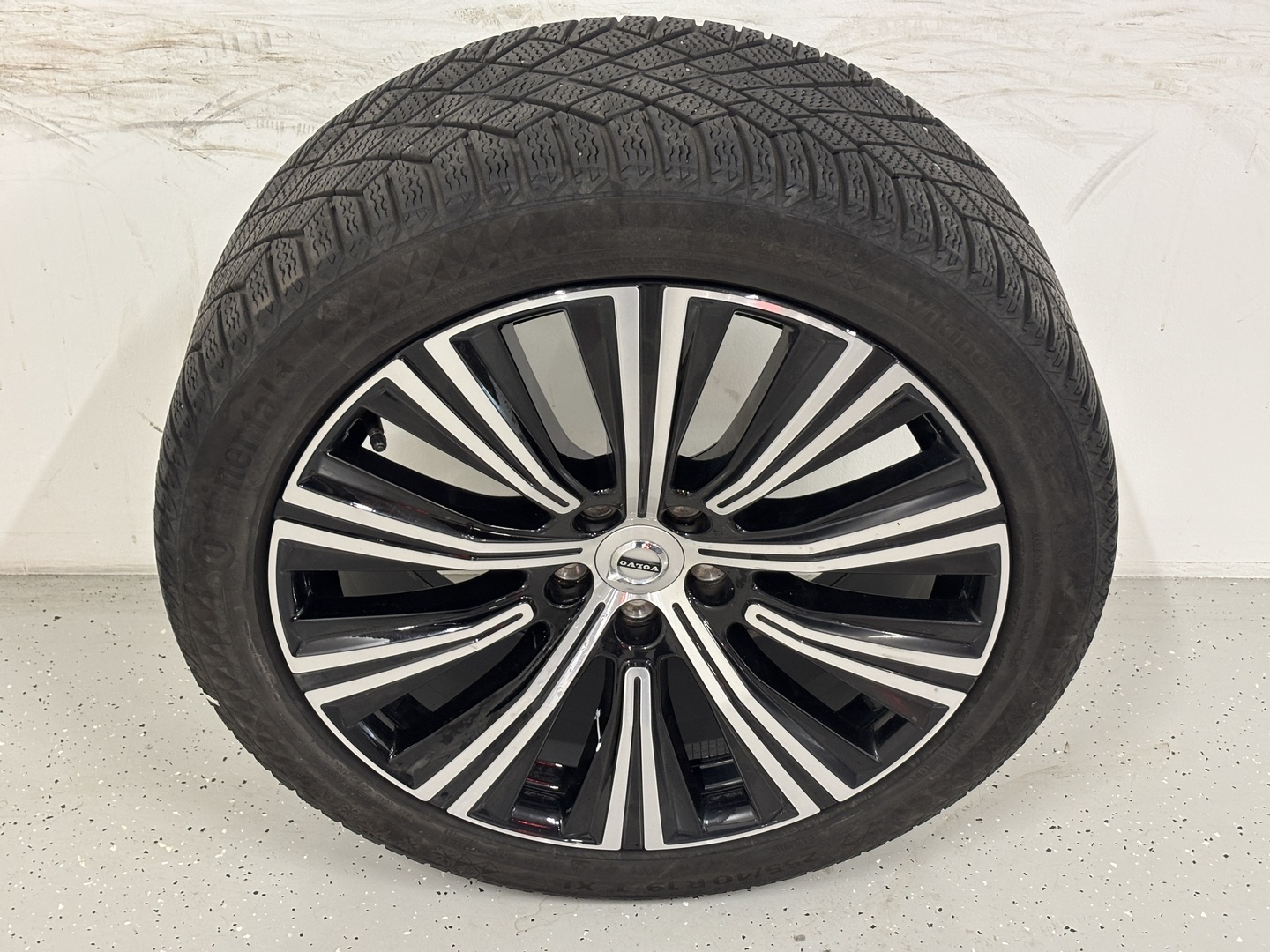 VOLVO V90 2024