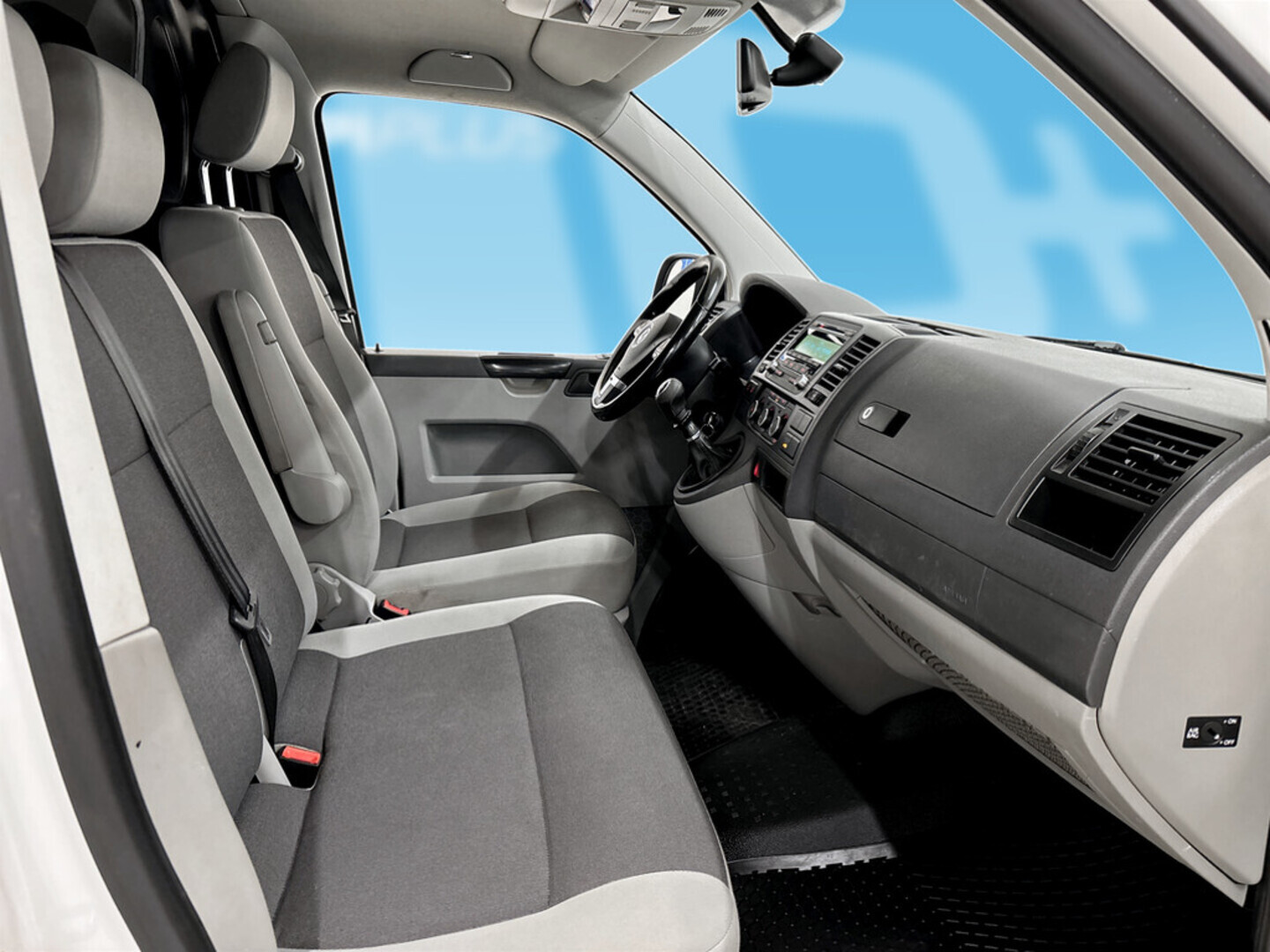 VOLKSWAGEN Transporter 2014