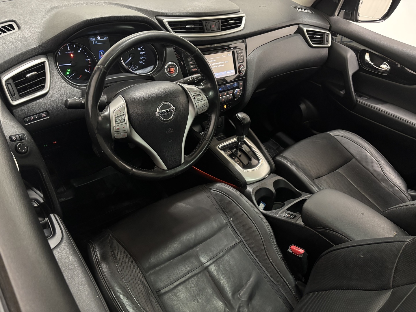 NISSAN Qashqai 2014