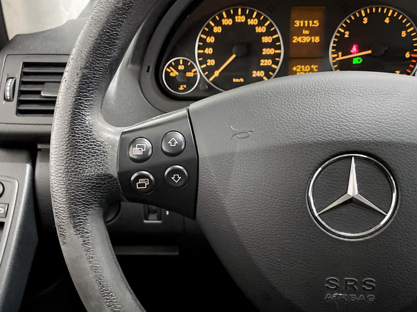 MERCEDES-BENZ A 2009