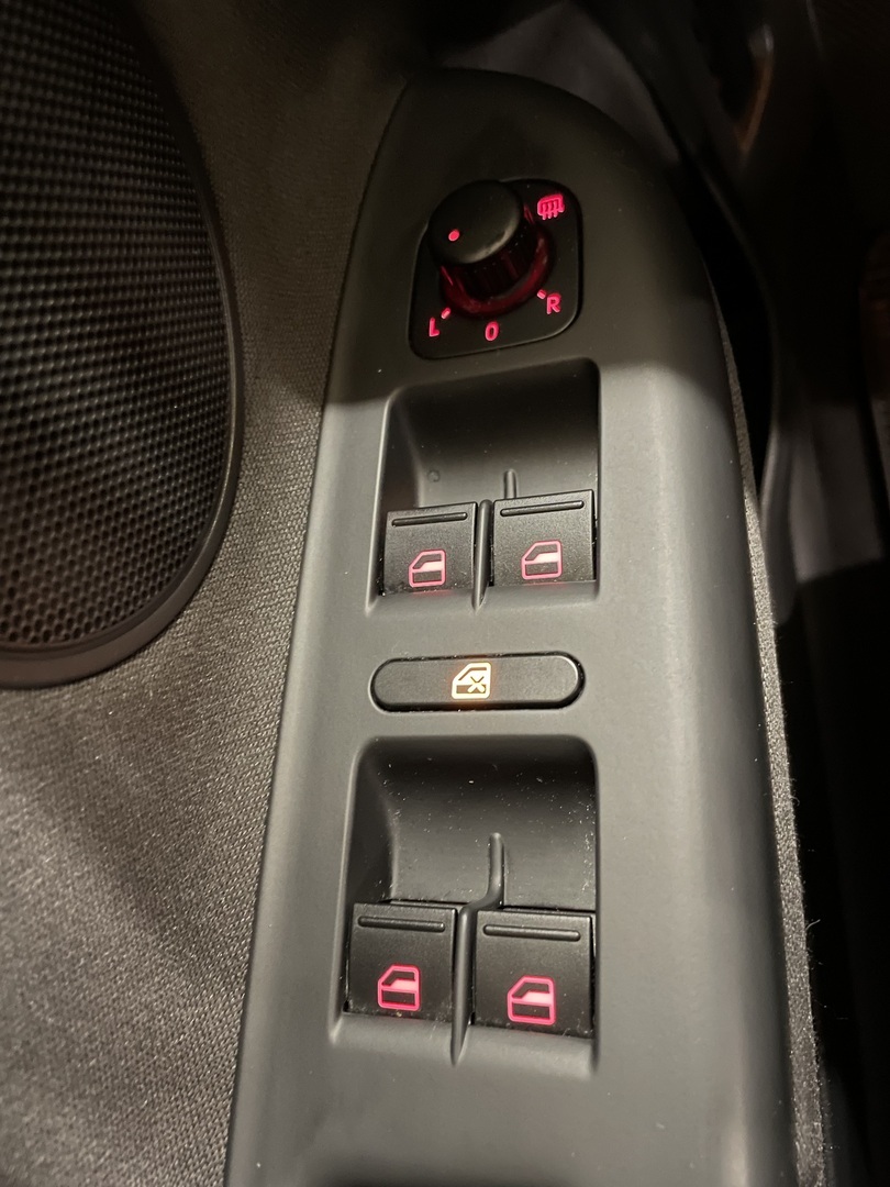 VOLKSWAGEN Golf Plus 2012