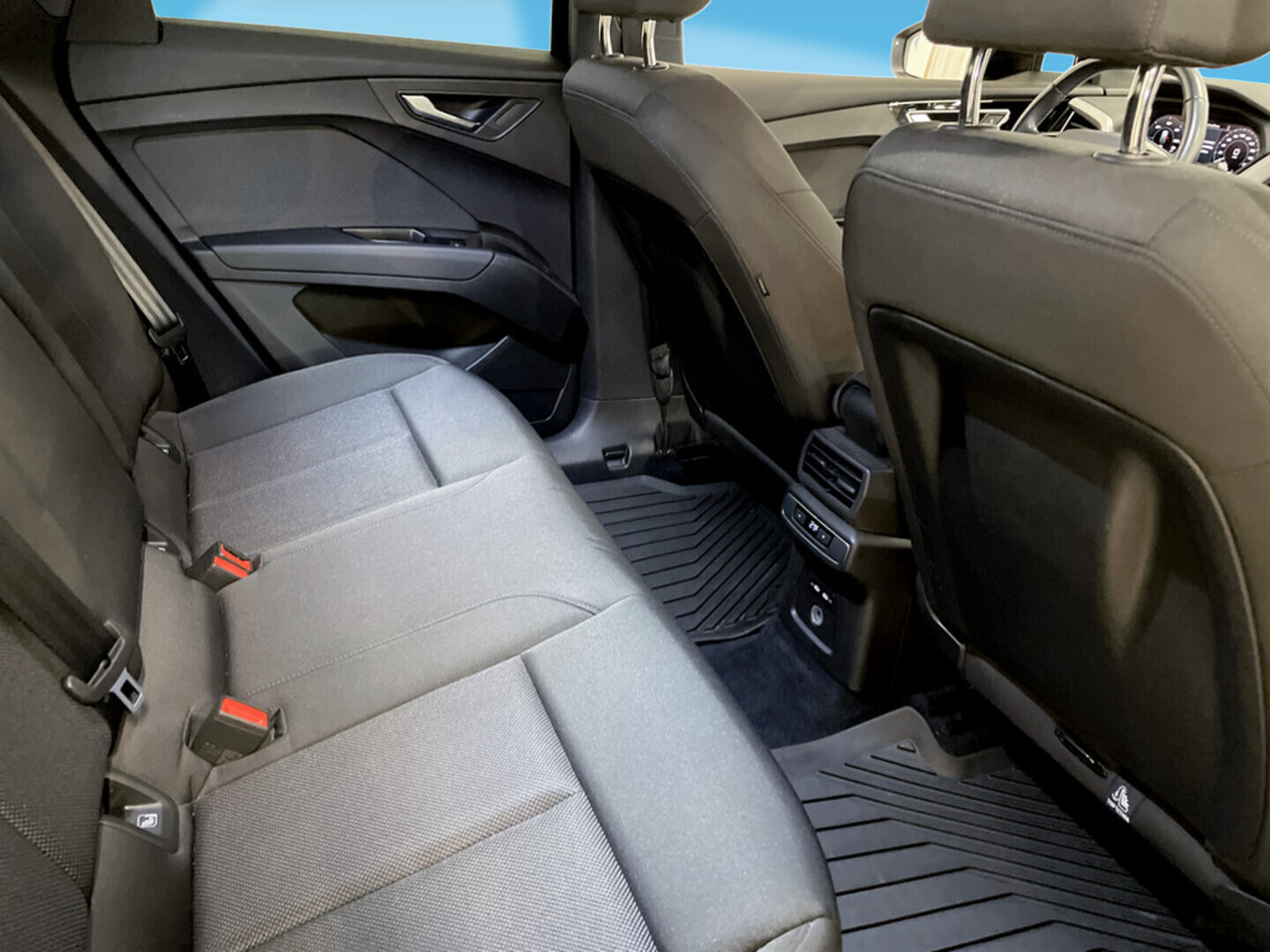 AUDI Q4 e-tron 2023