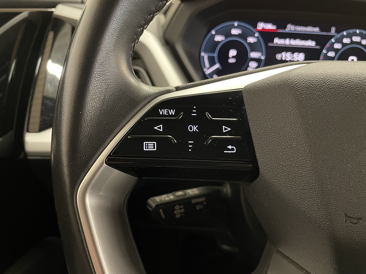AUDI Q4 e-tron 2023