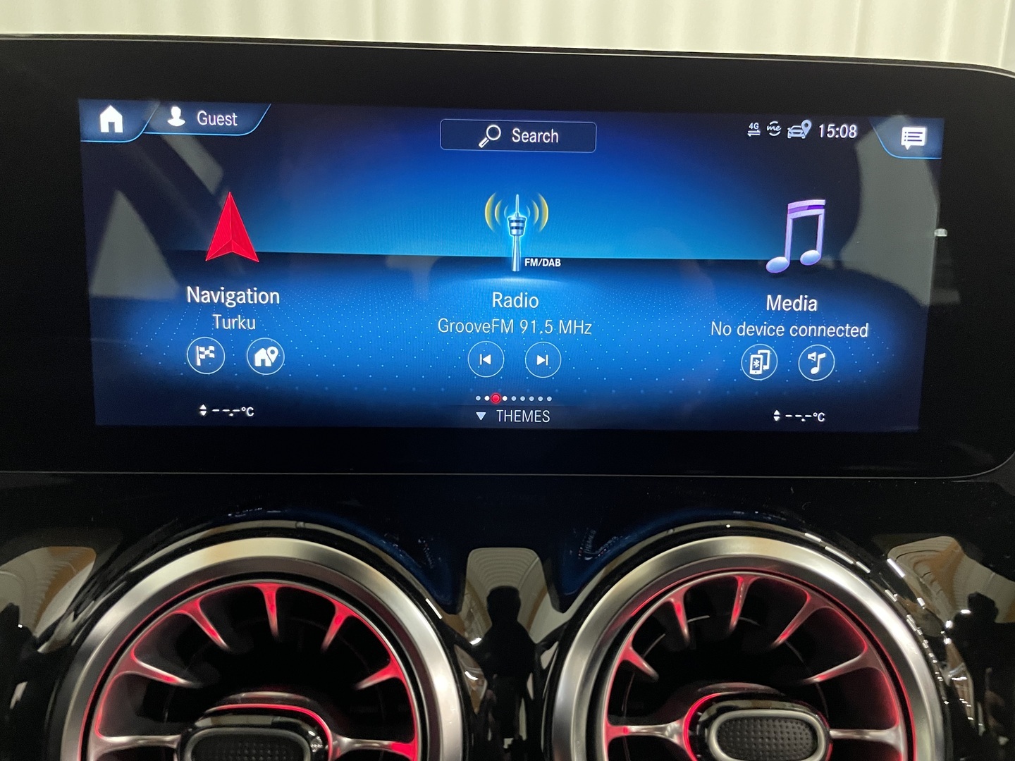 MERCEDES-BENZ EQA 2022