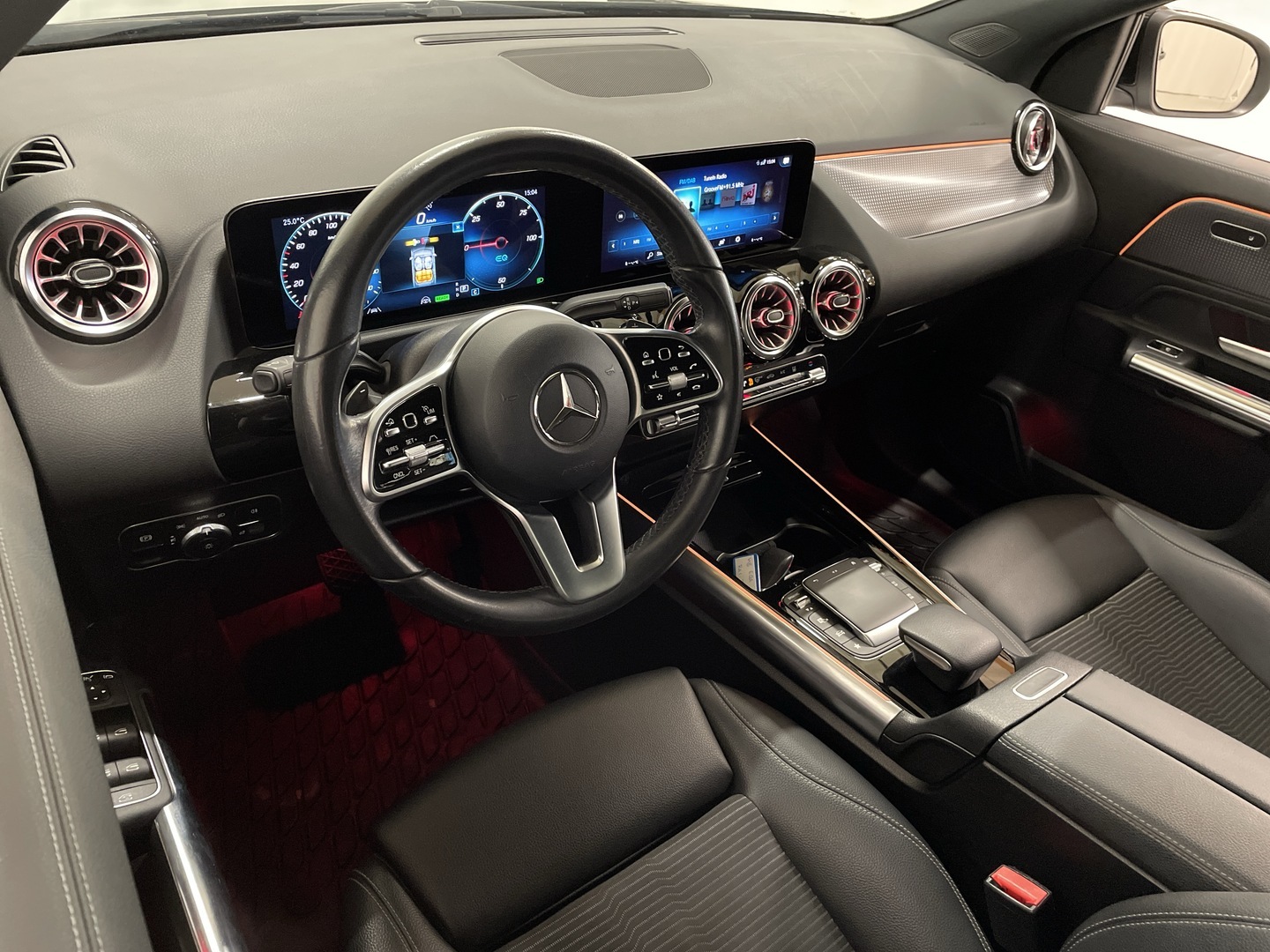 MERCEDES-BENZ EQA 2022