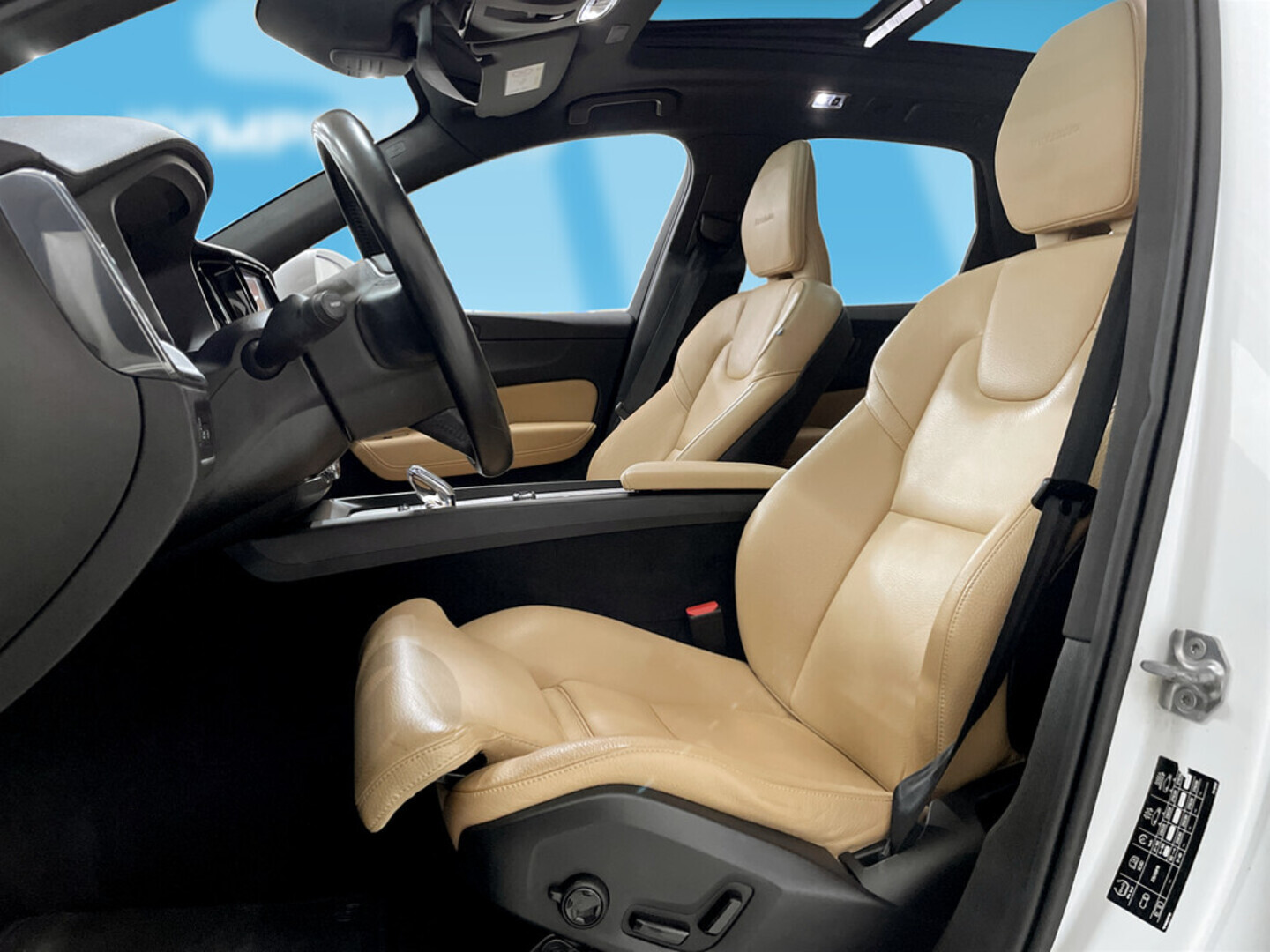 VOLVO XC60 2020