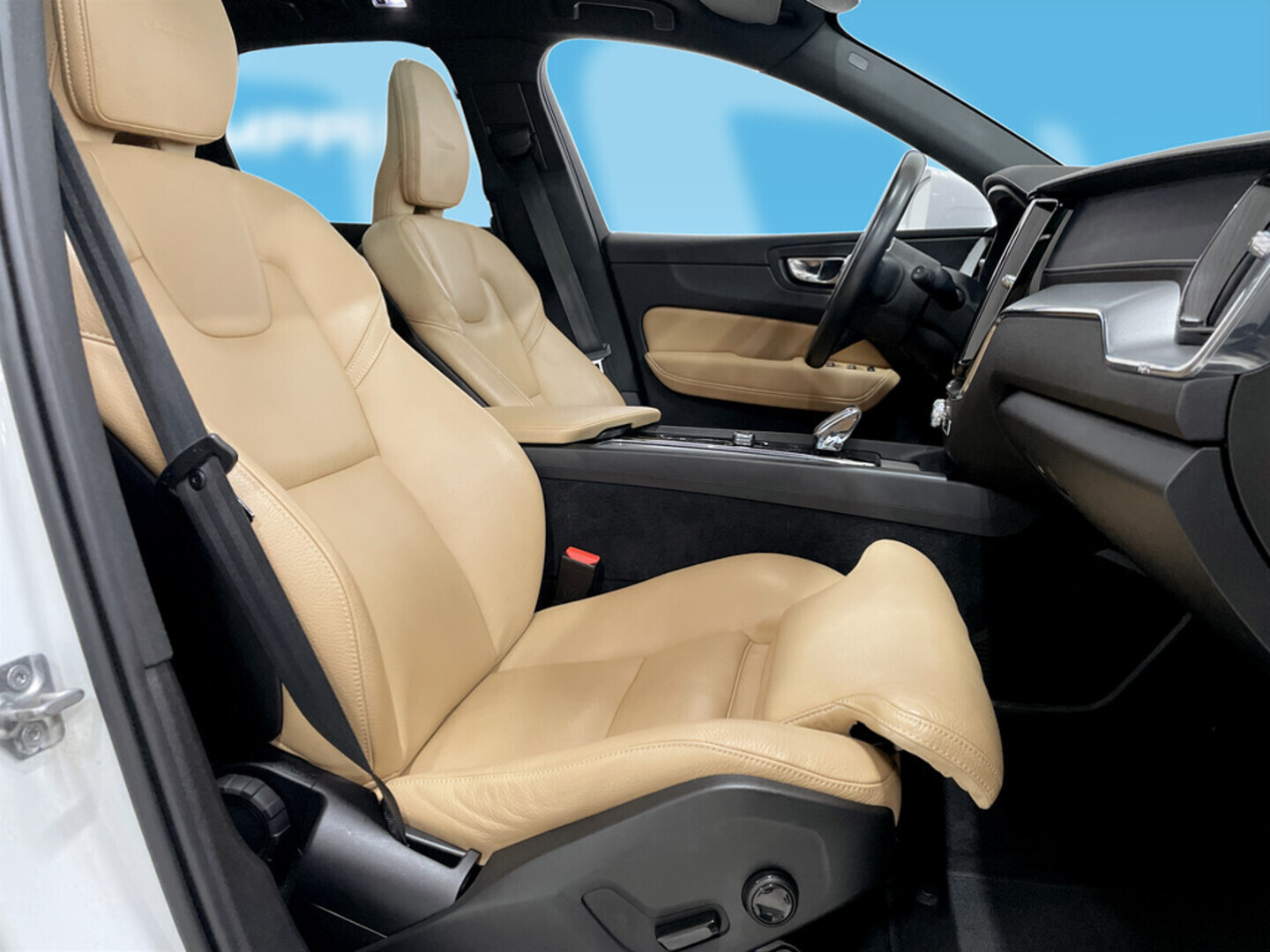 VOLVO XC60 2020