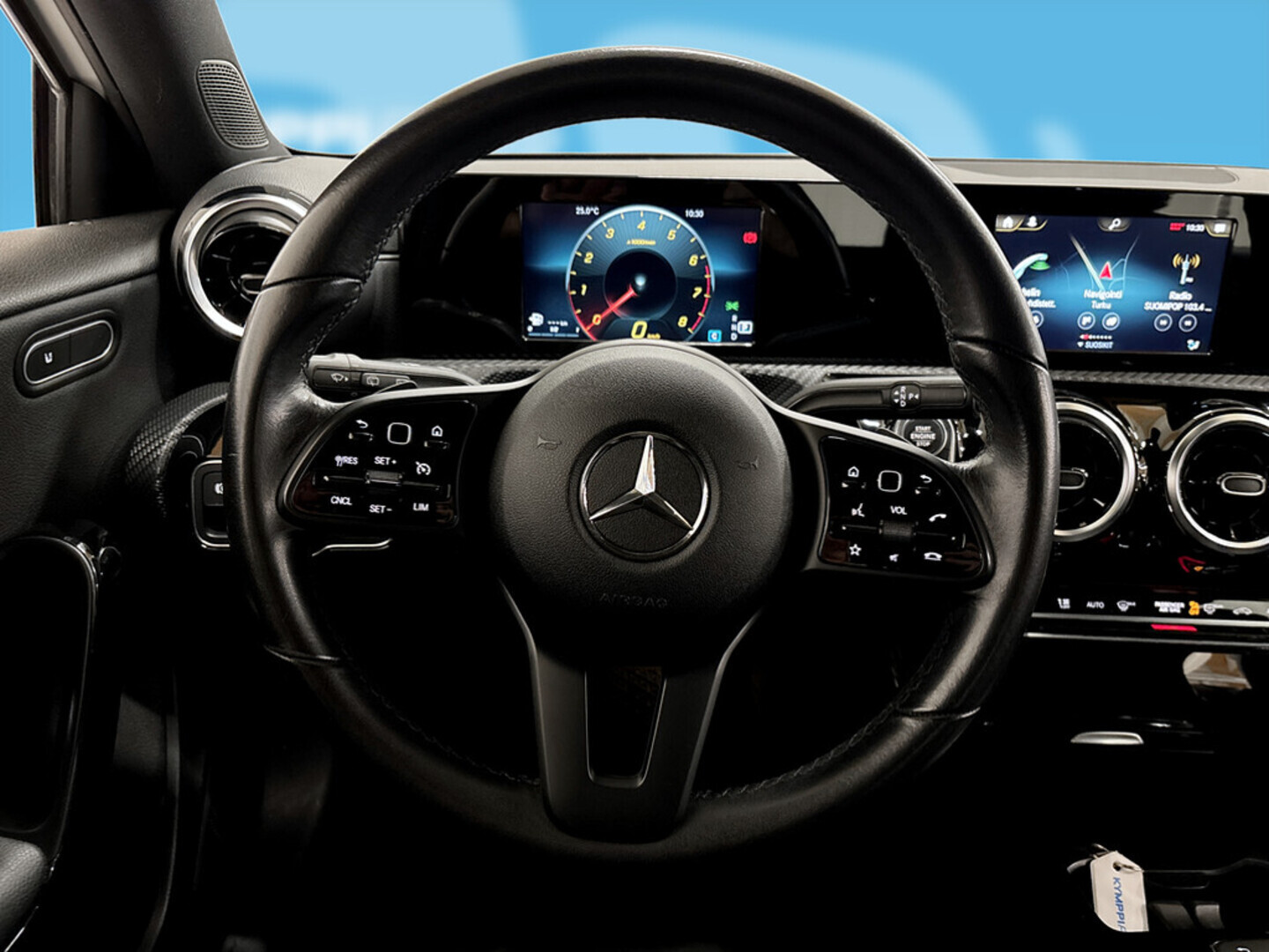MERCEDES-BENZ A 2018