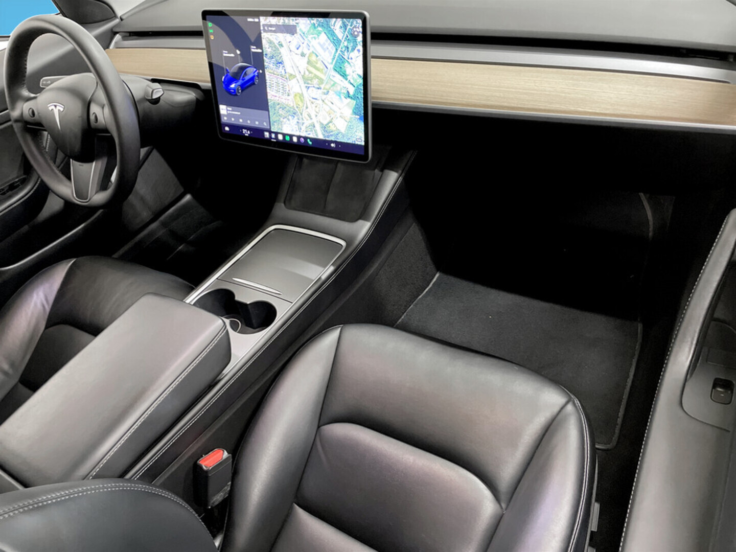 TESLA Model 3 2021