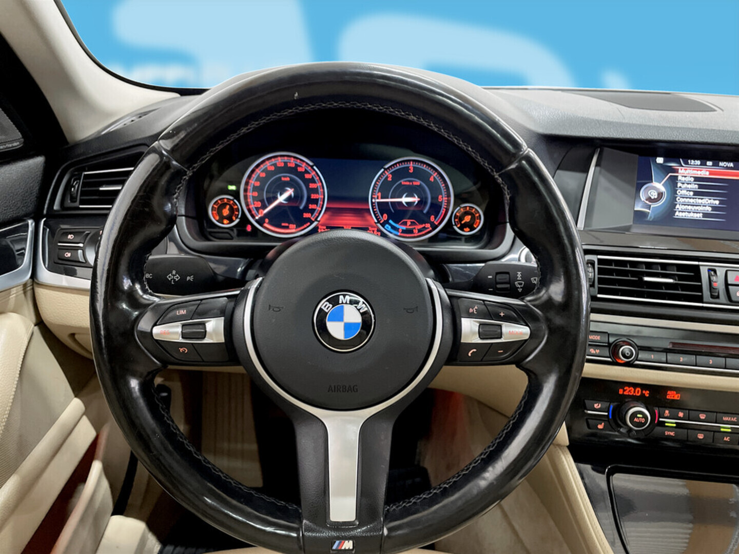 BMW 520 2015