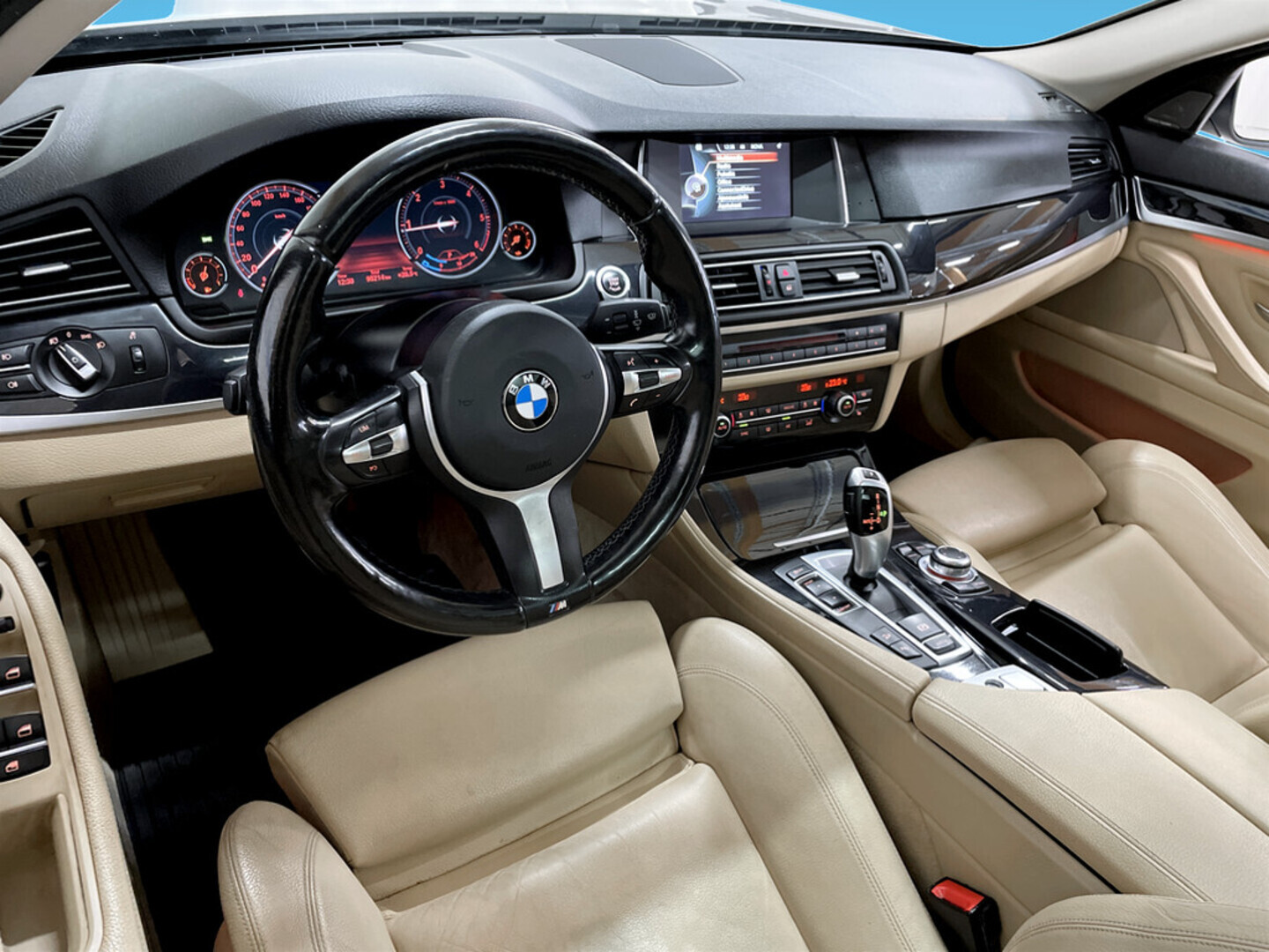 BMW 520 2015