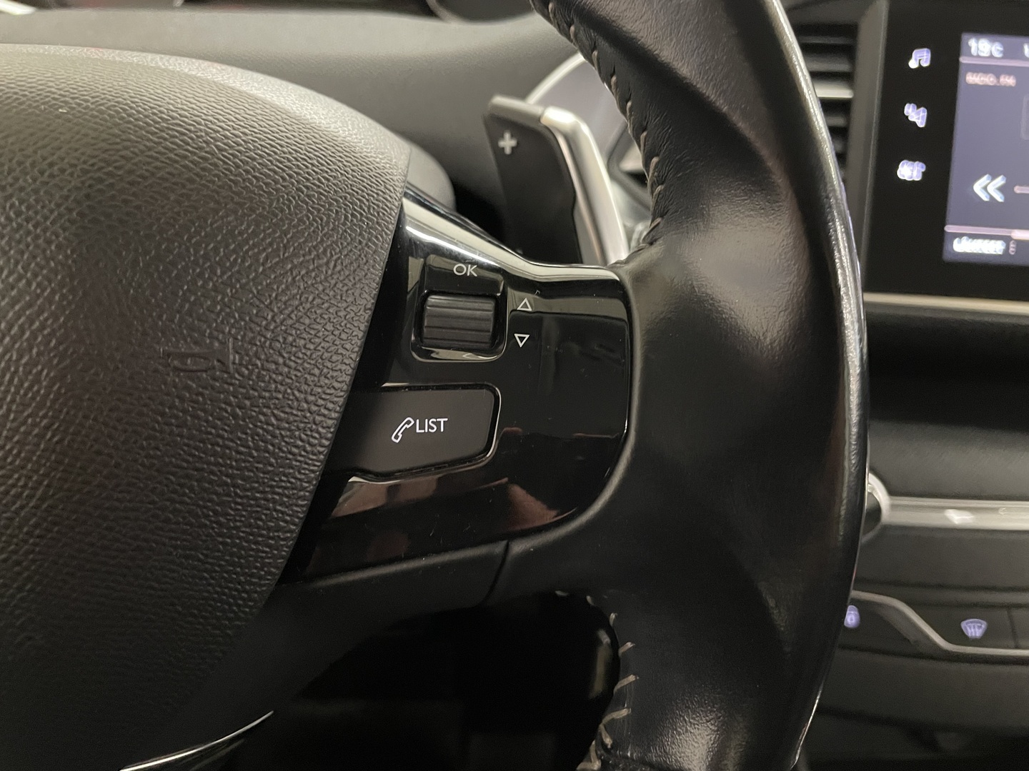 PEUGEOT 308 2018