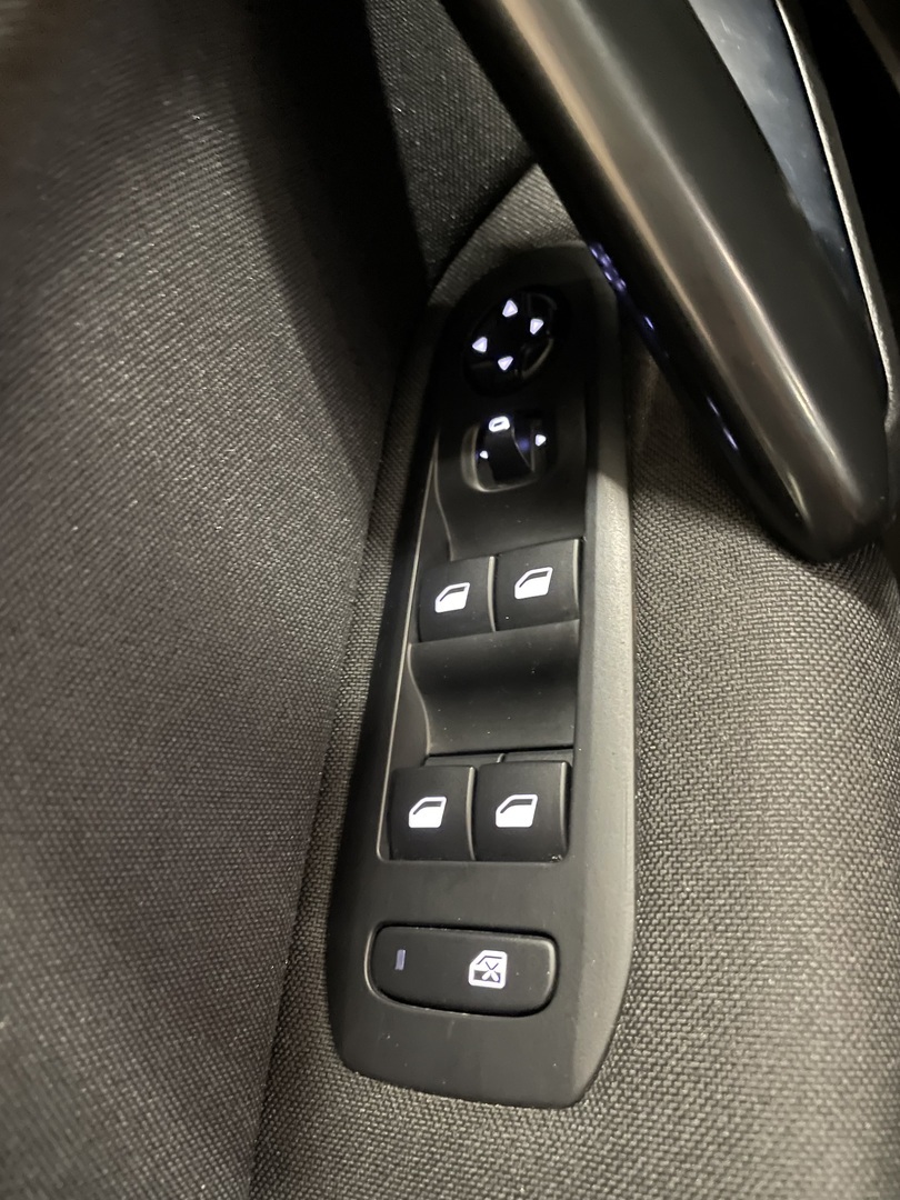PEUGEOT 308 2018